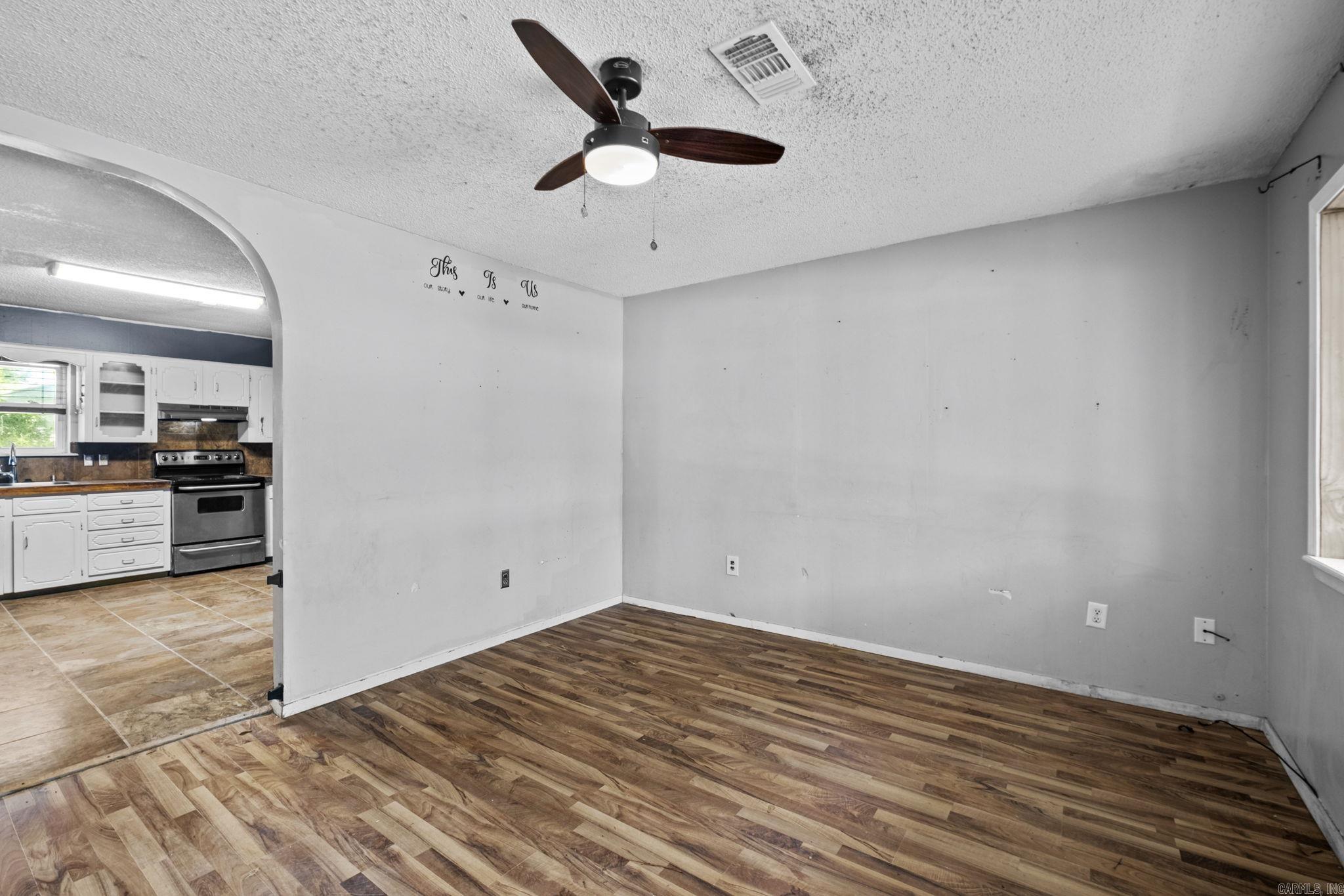 WINDWOOD S/D - Residential