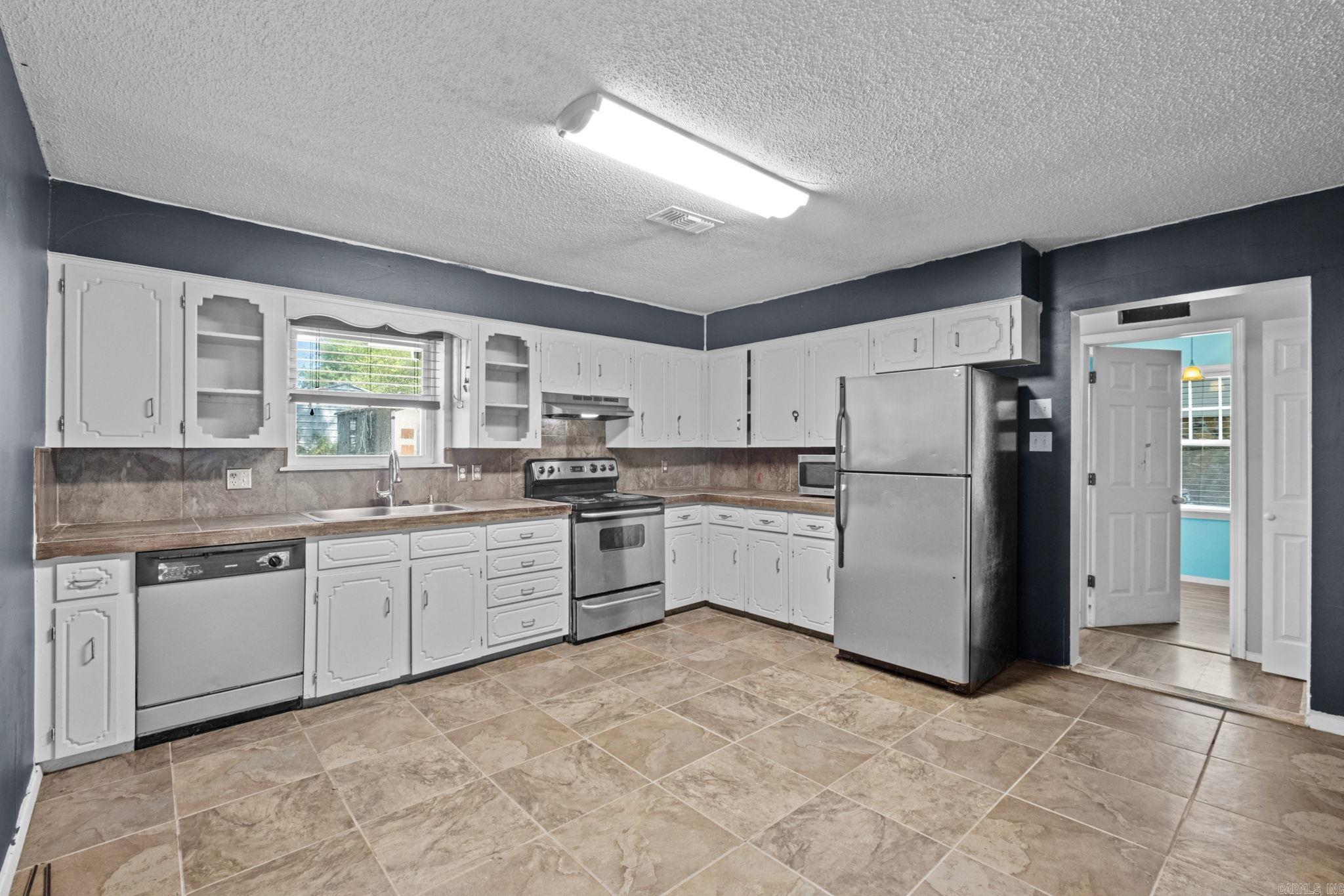 WINDWOOD S/D - Residential