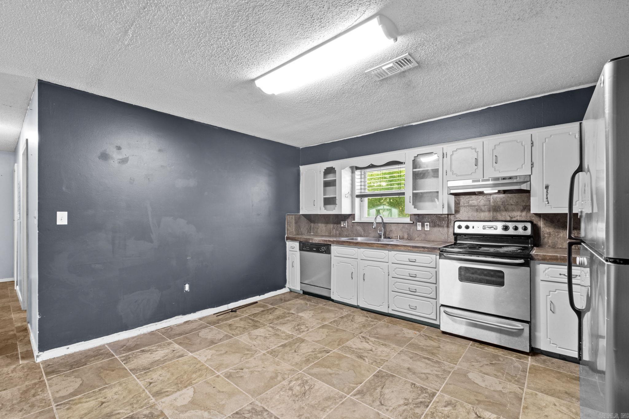 WINDWOOD S/D - Residential