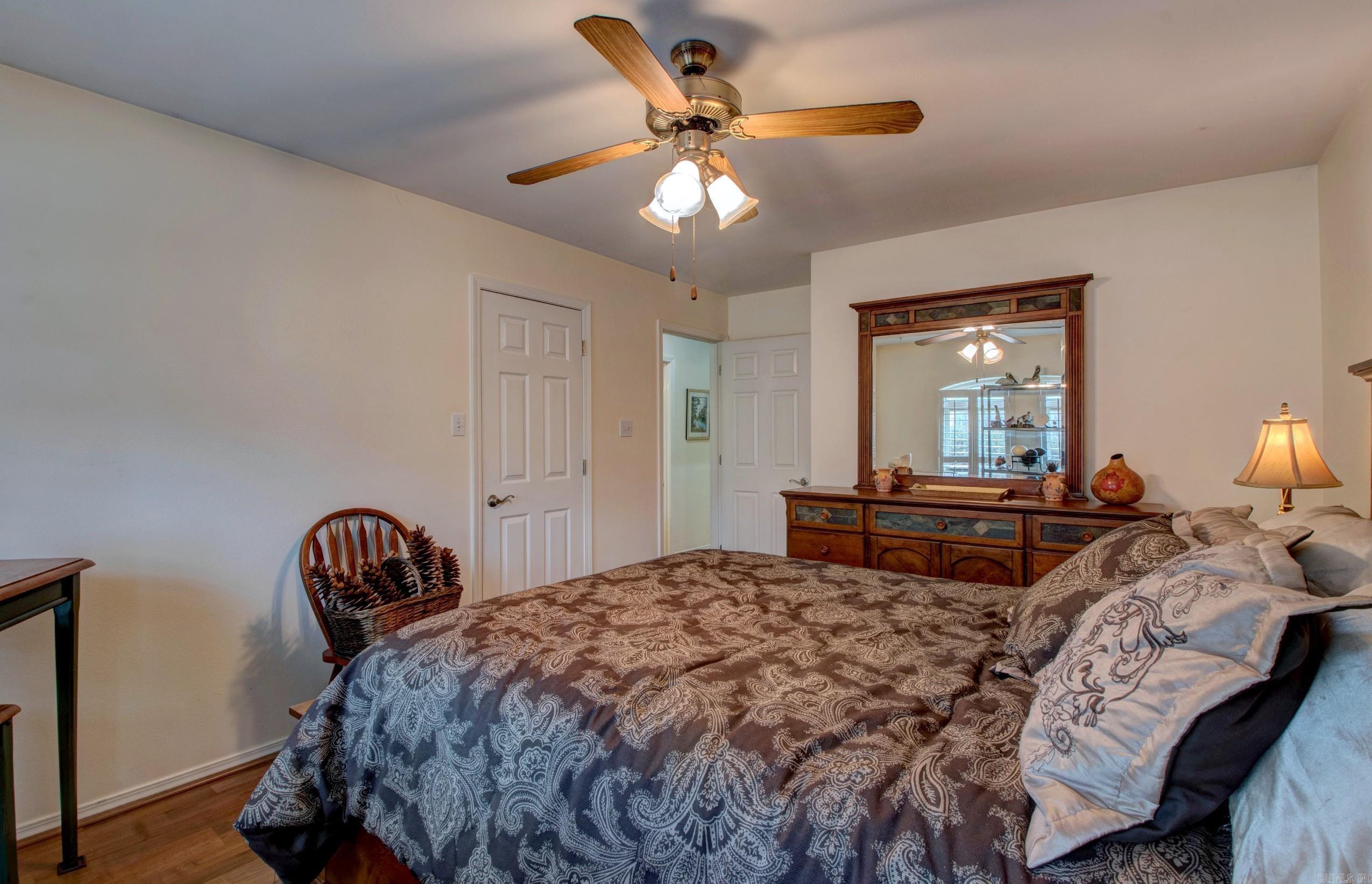 RIVER OAKS - Residential