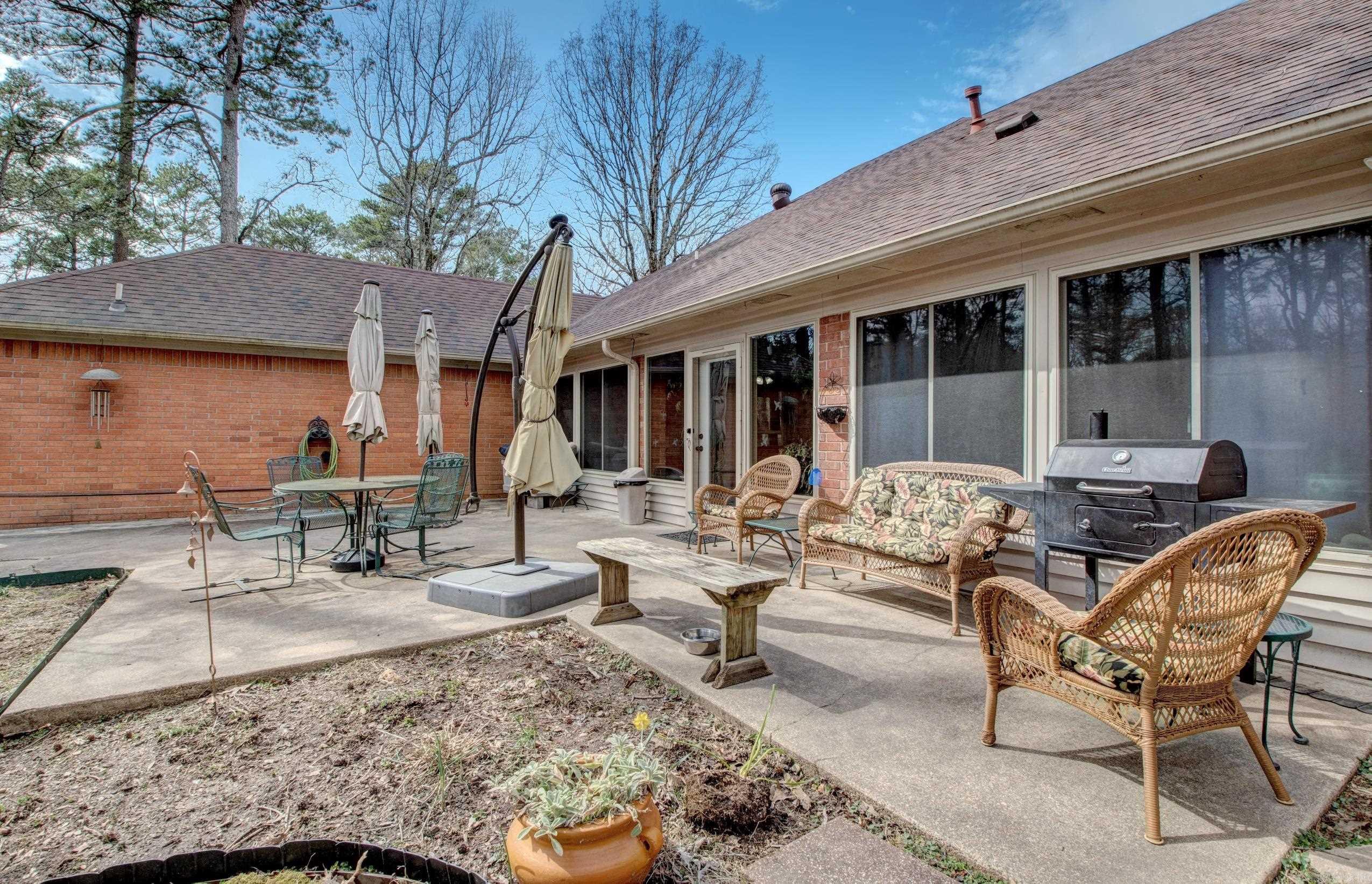 RIVER OAKS - Residential