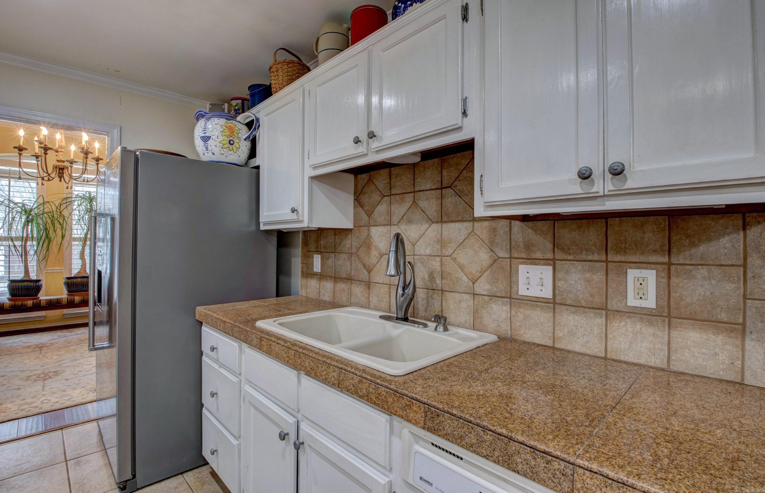 RIVER OAKS - Residential