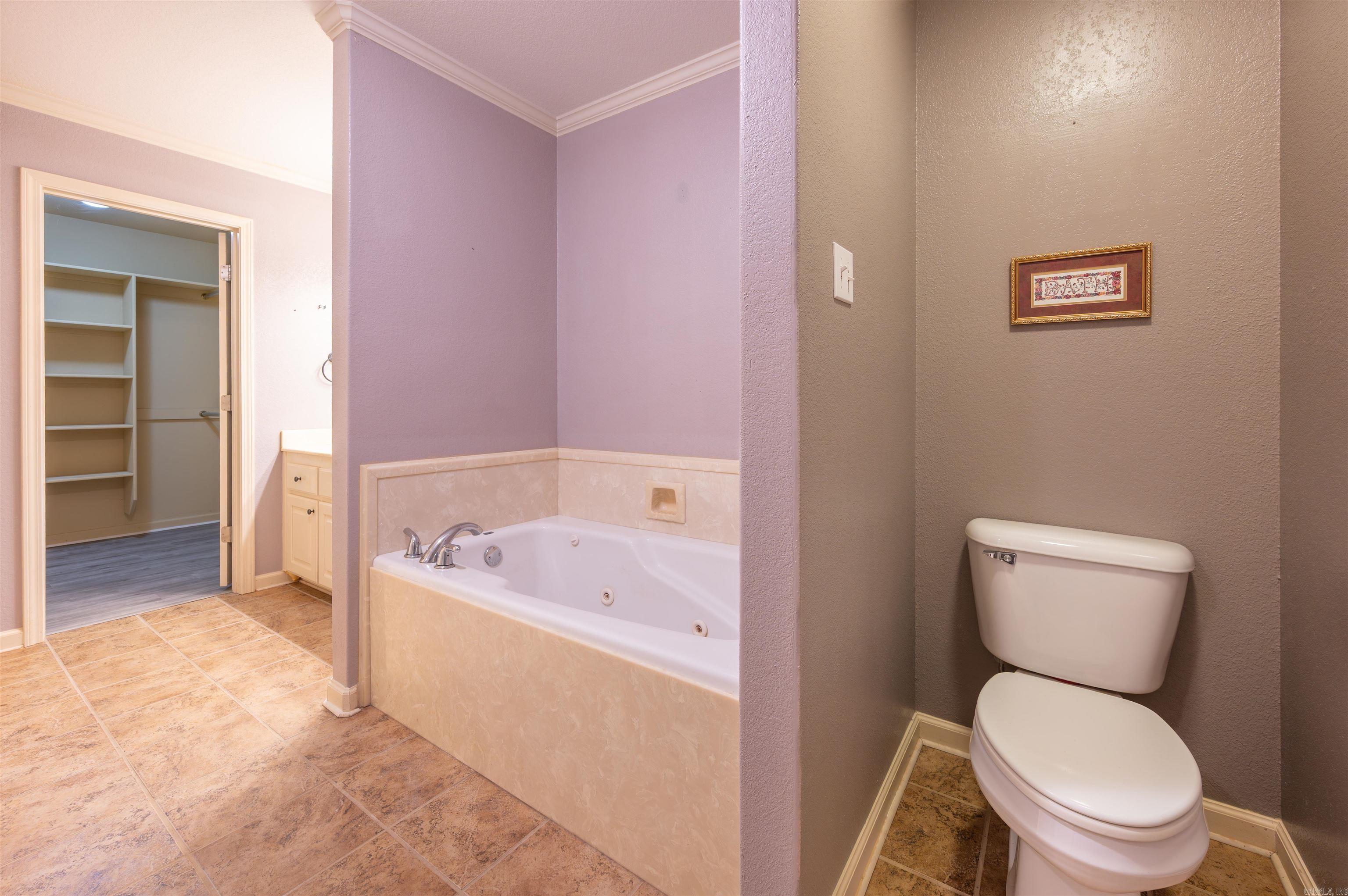 CARRIAGE COURT L - Residential