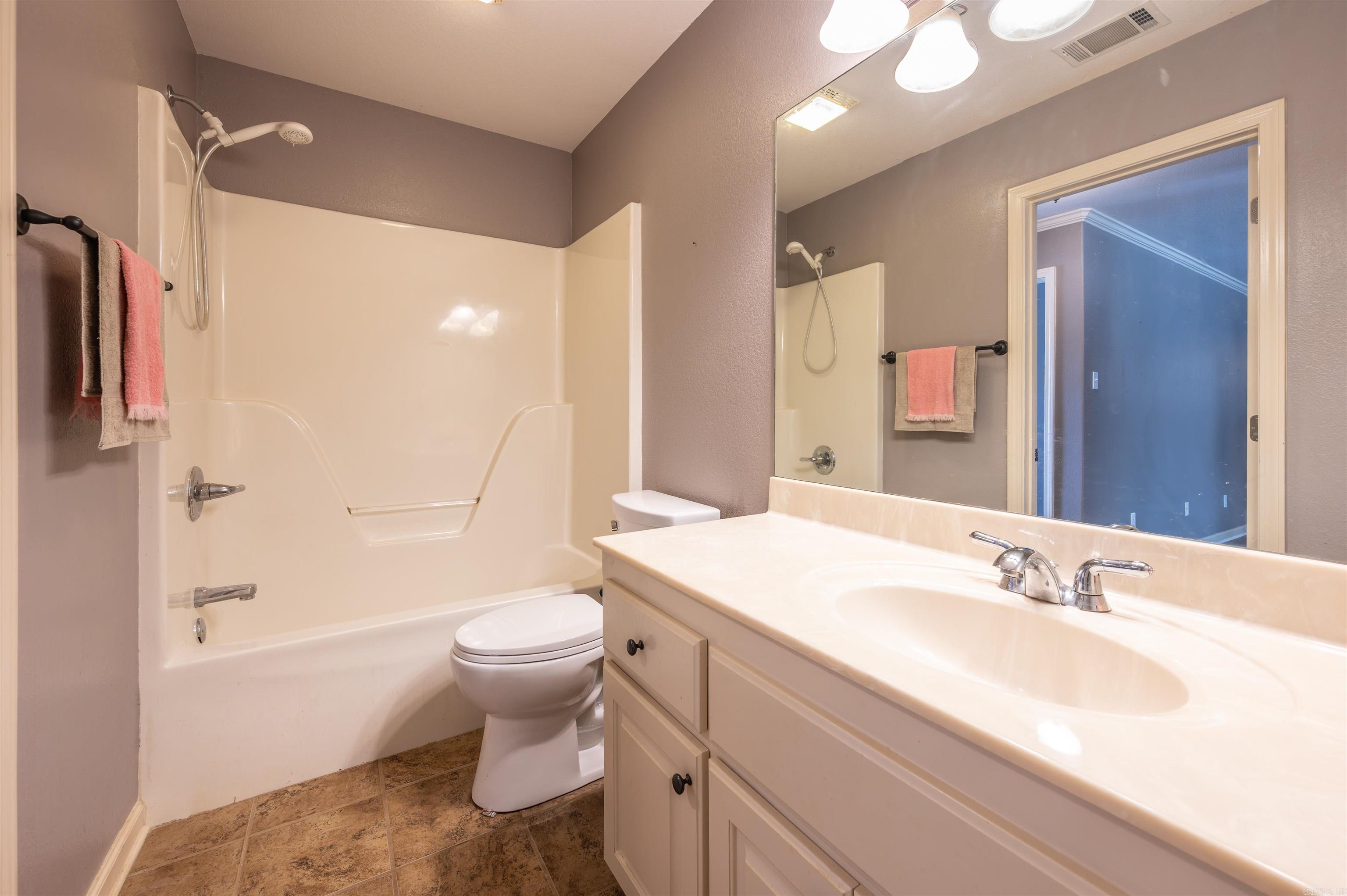 CARRIAGE COURT L - Residential