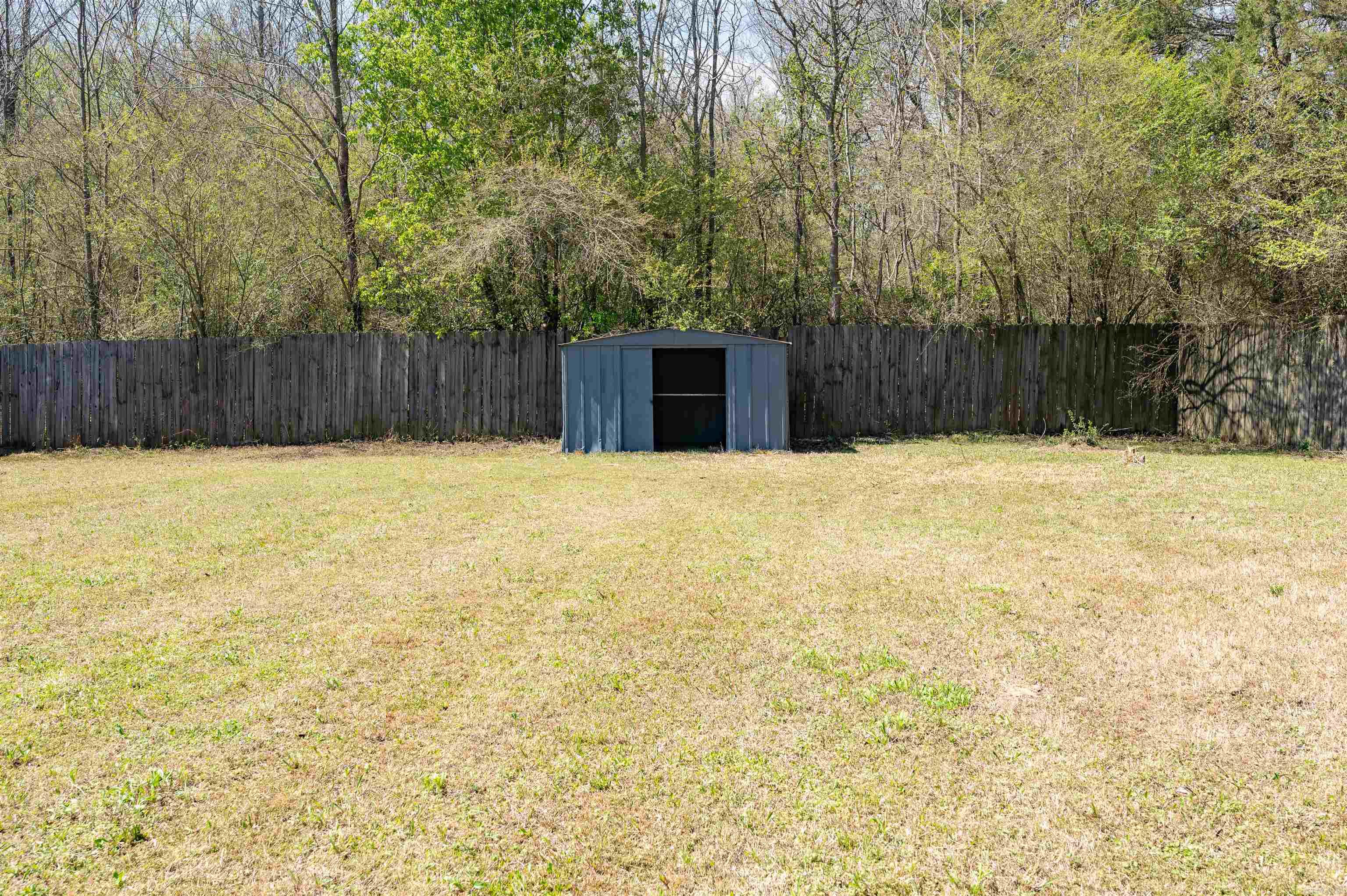 CARRIAGE COURT L - Residential