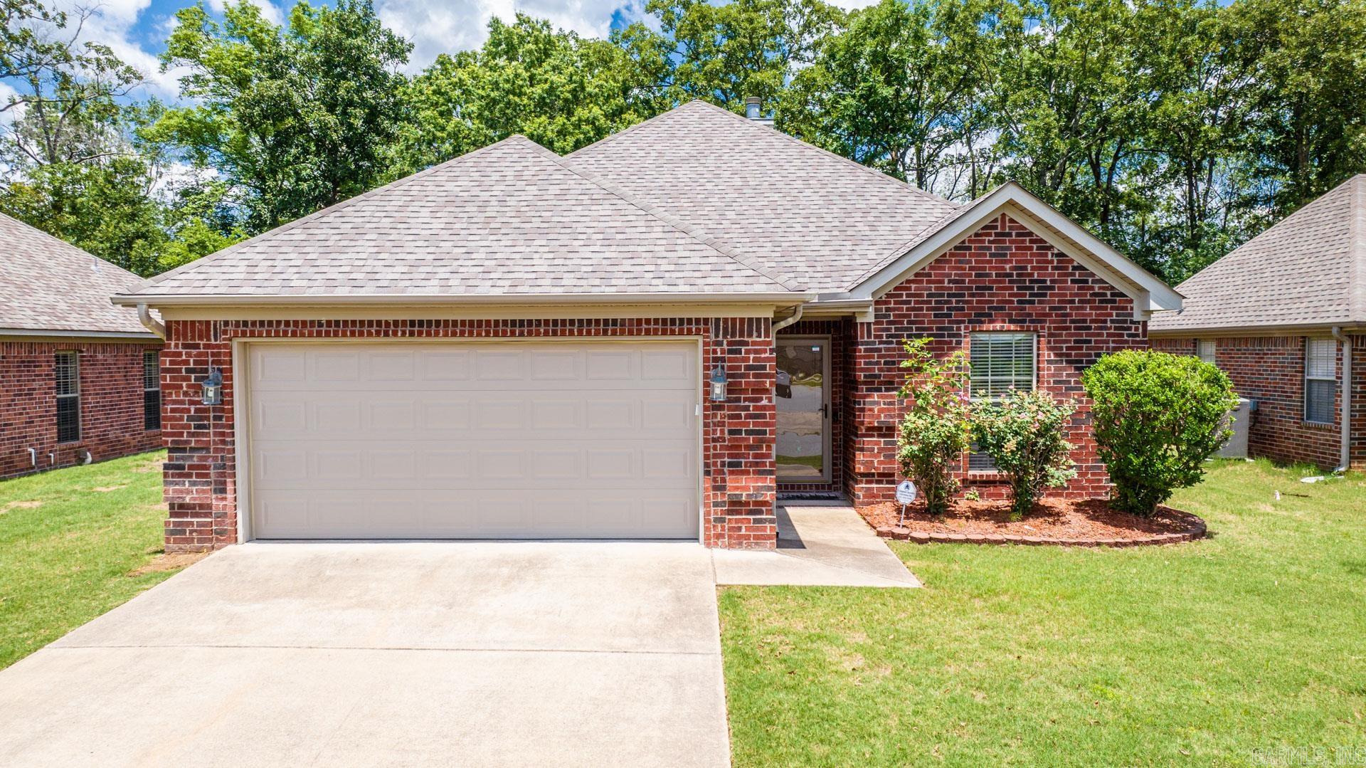 COUNTRY CLUB OF ARK THE - Residential