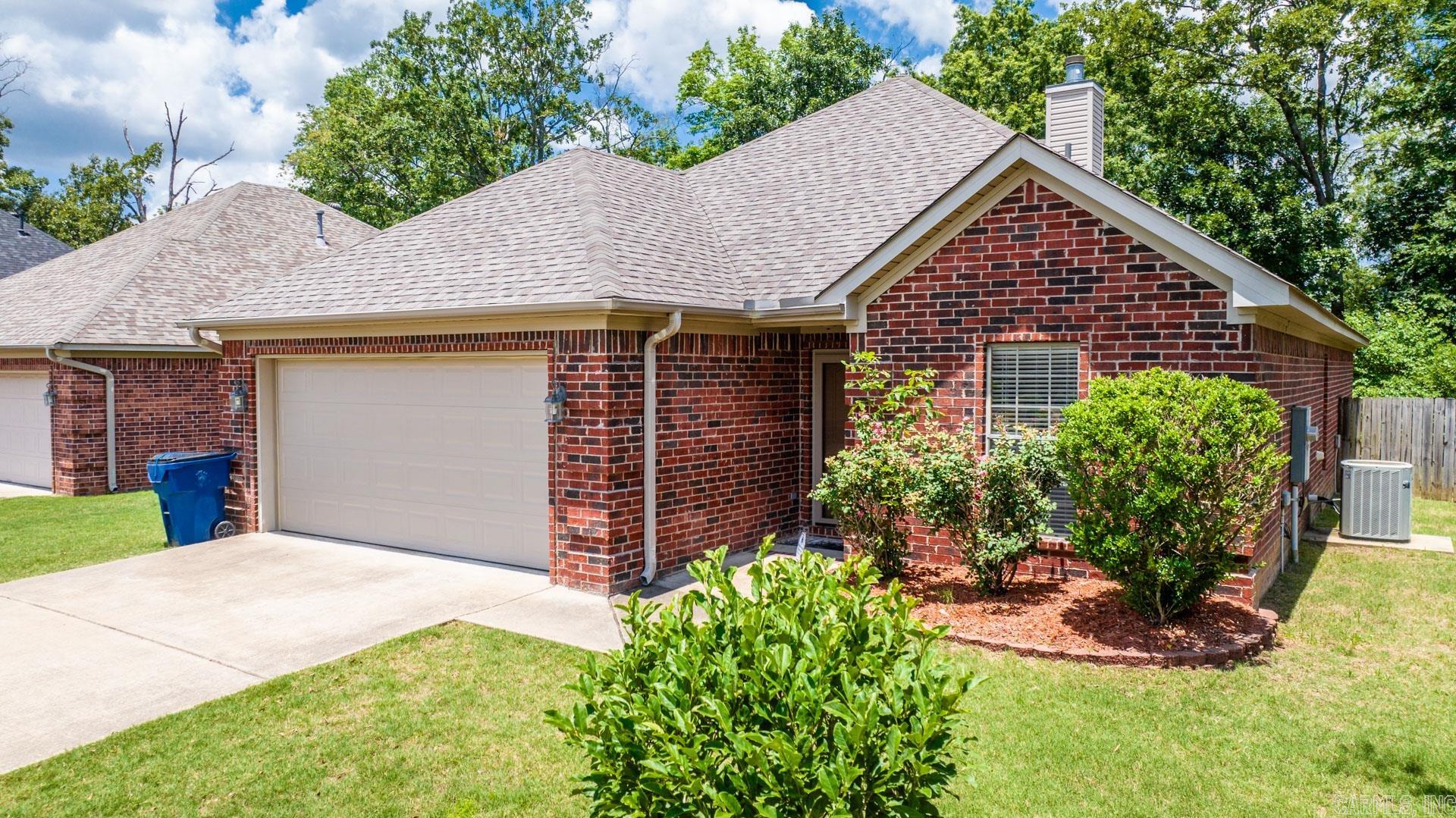 COUNTRY CLUB OF ARK THE - Residential