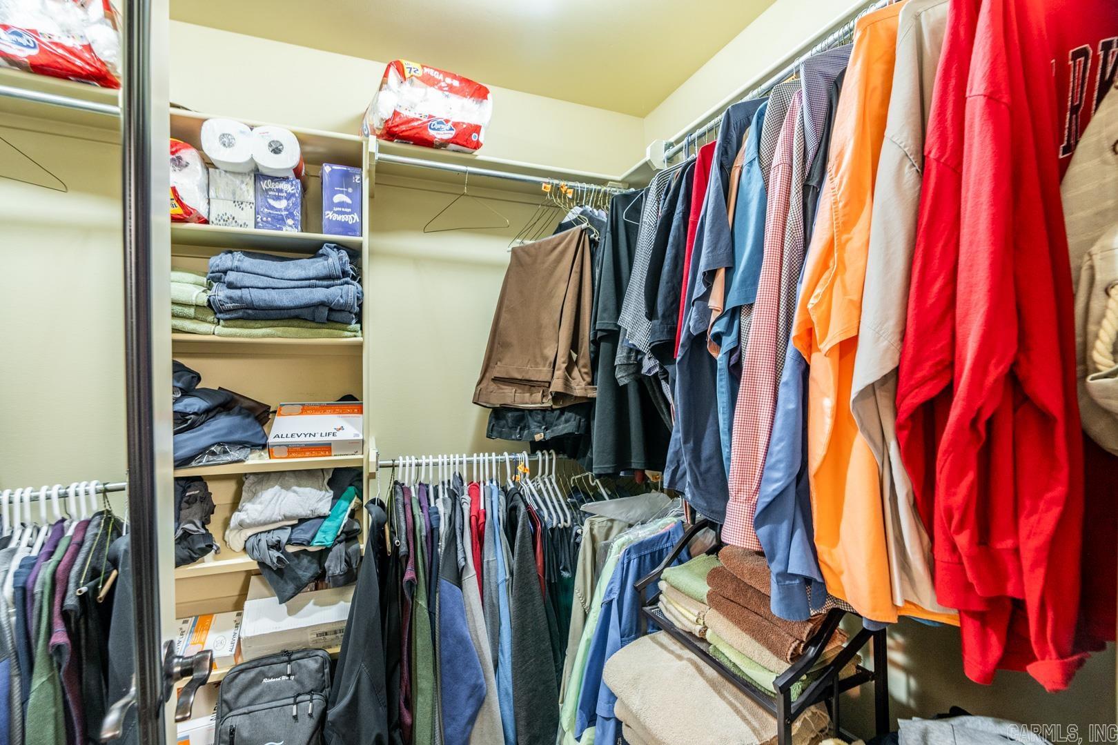 COUNTRY CLUB OF ARK THE - Residential