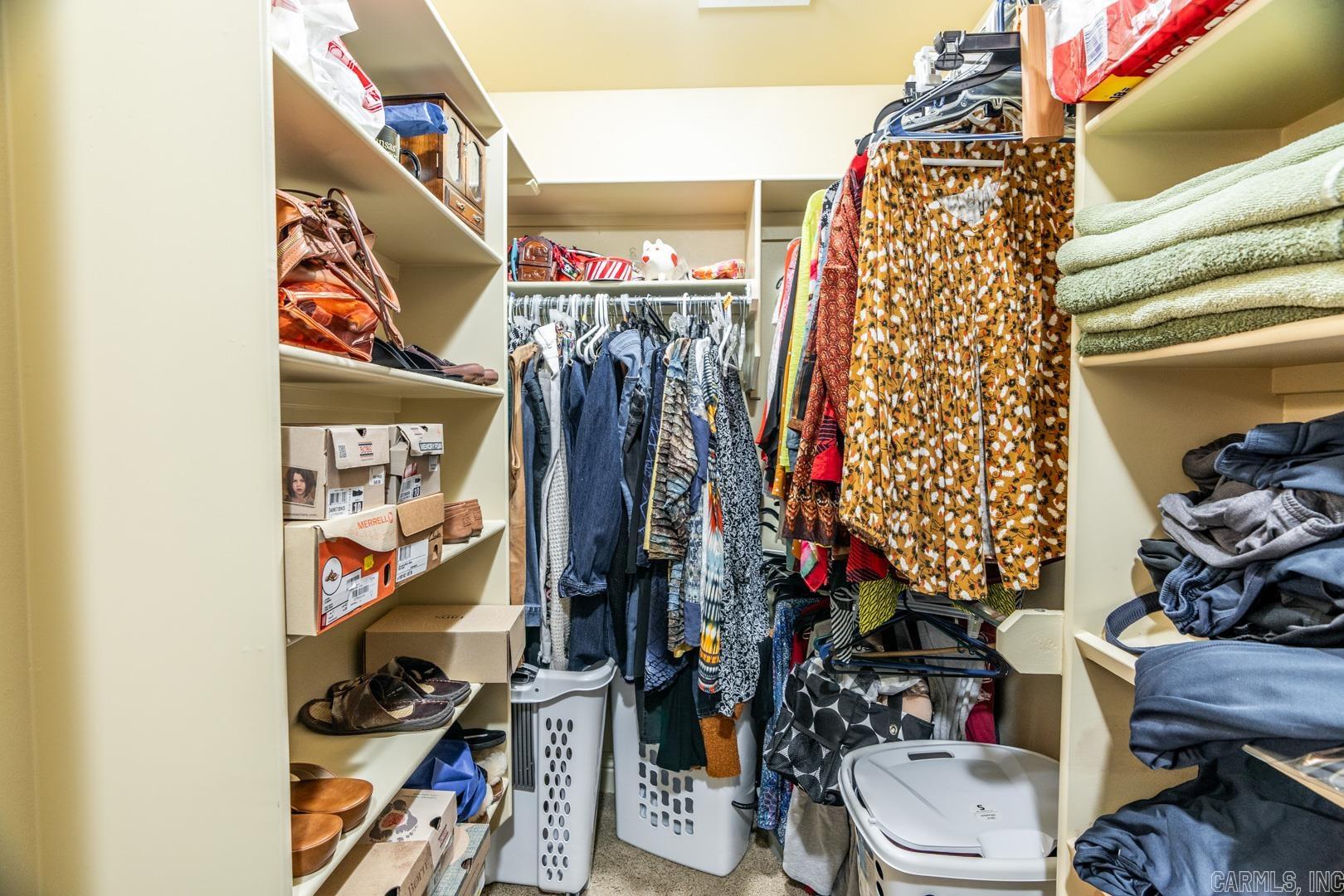 COUNTRY CLUB OF ARK THE - Residential