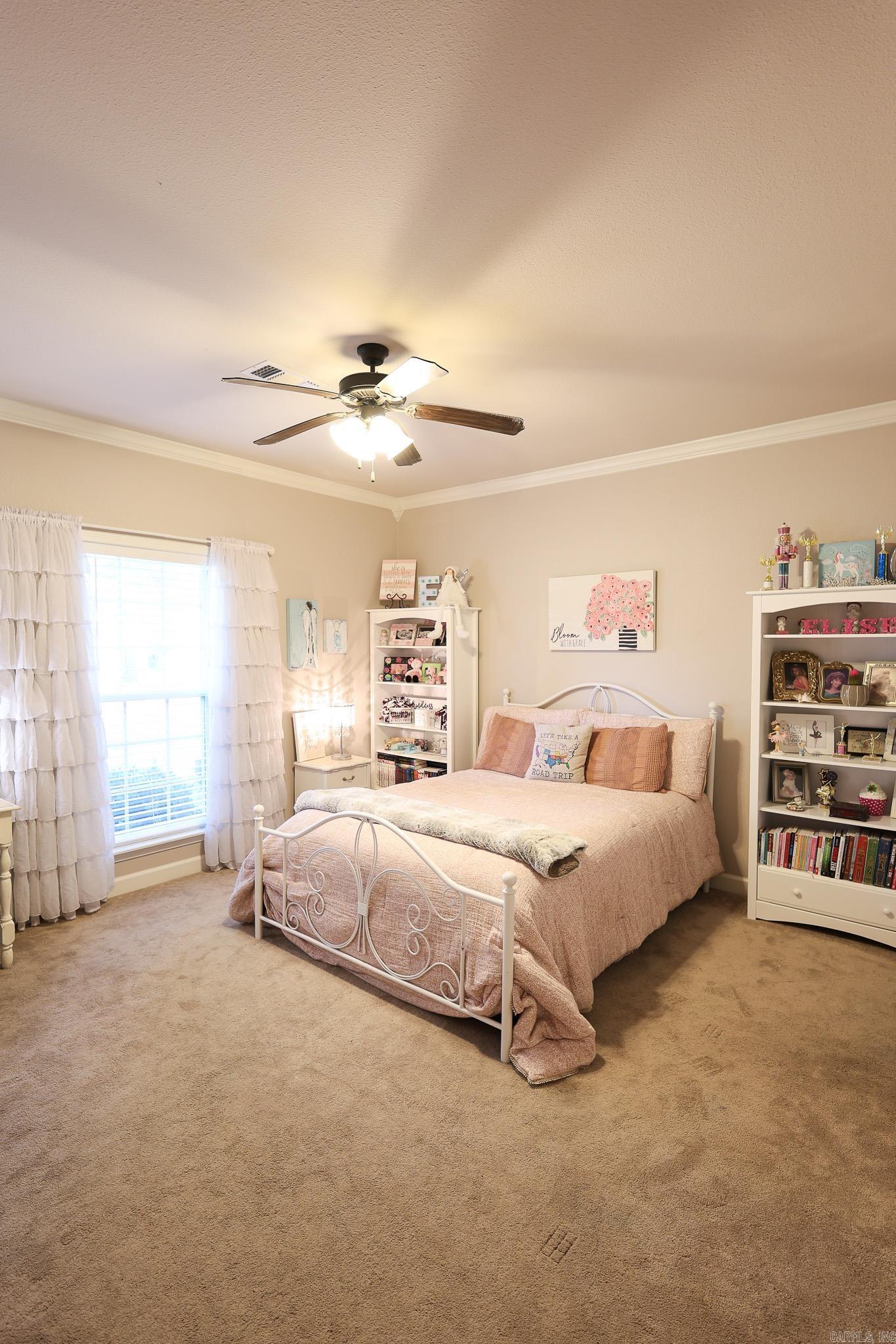 SOUTH HAMPTOPN ESTATES PH I - Residential