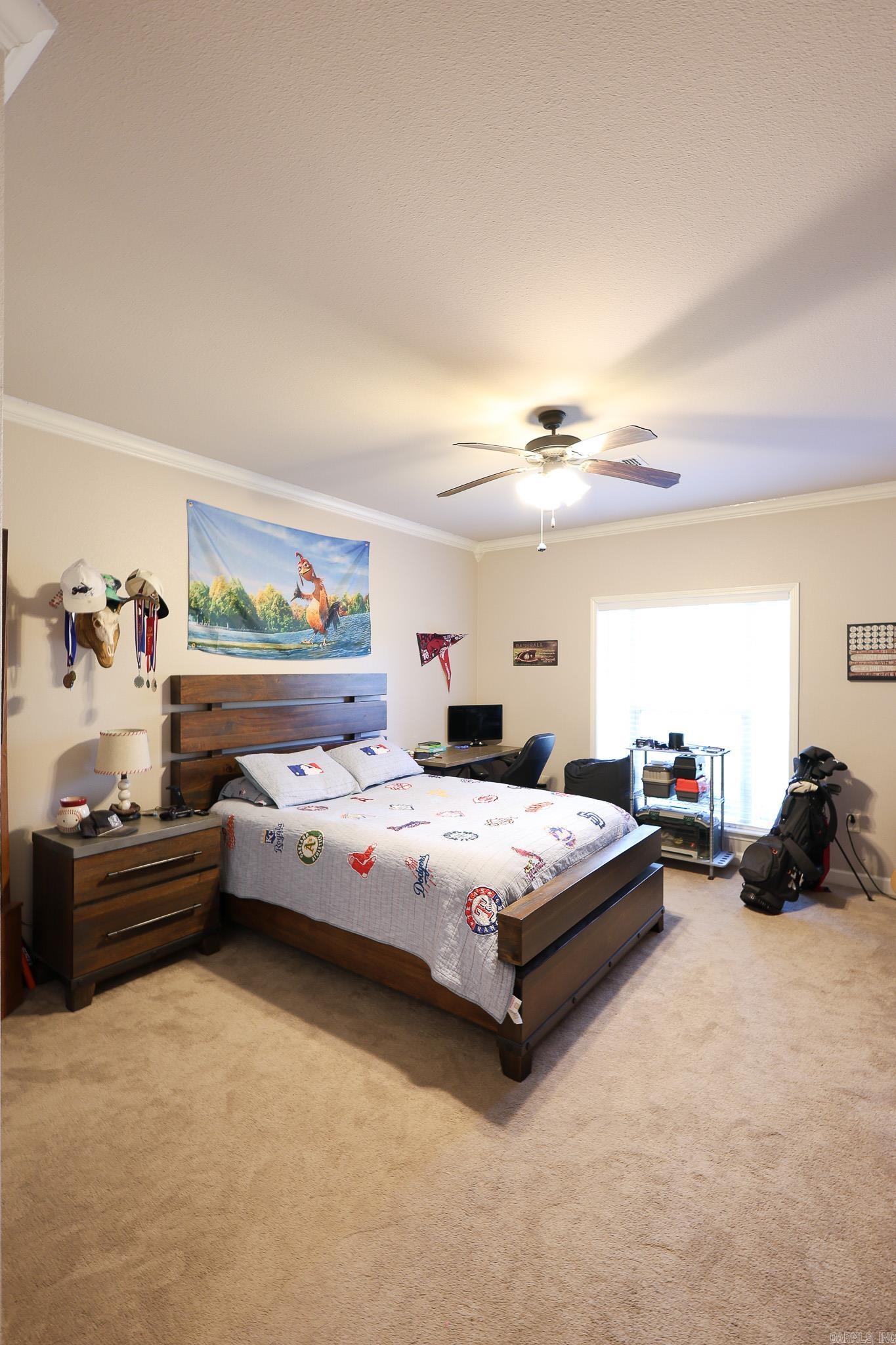 SOUTH HAMPTOPN ESTATES PH I - Residential