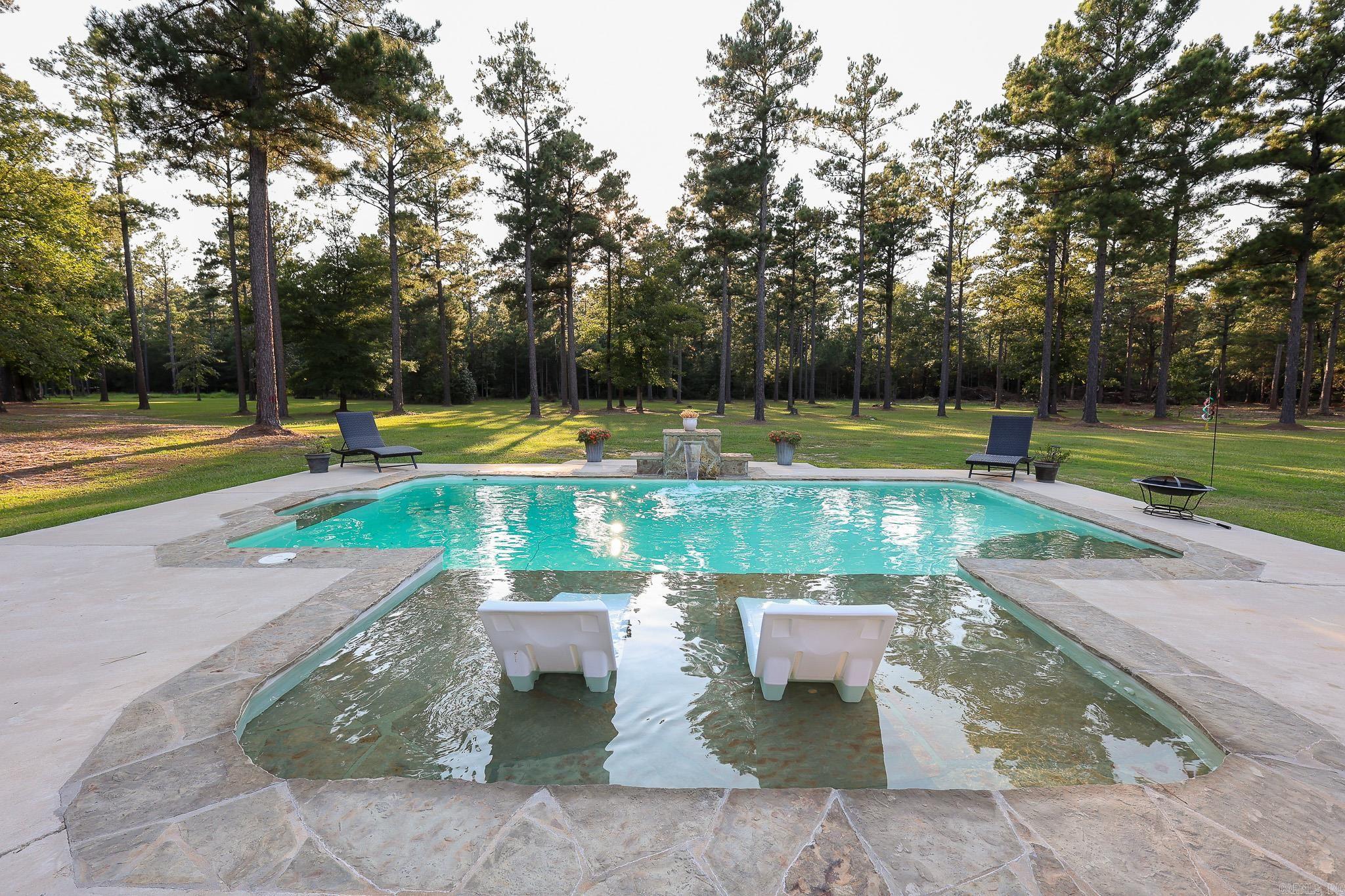 SOUTH HAMPTOPN ESTATES PH I - Residential