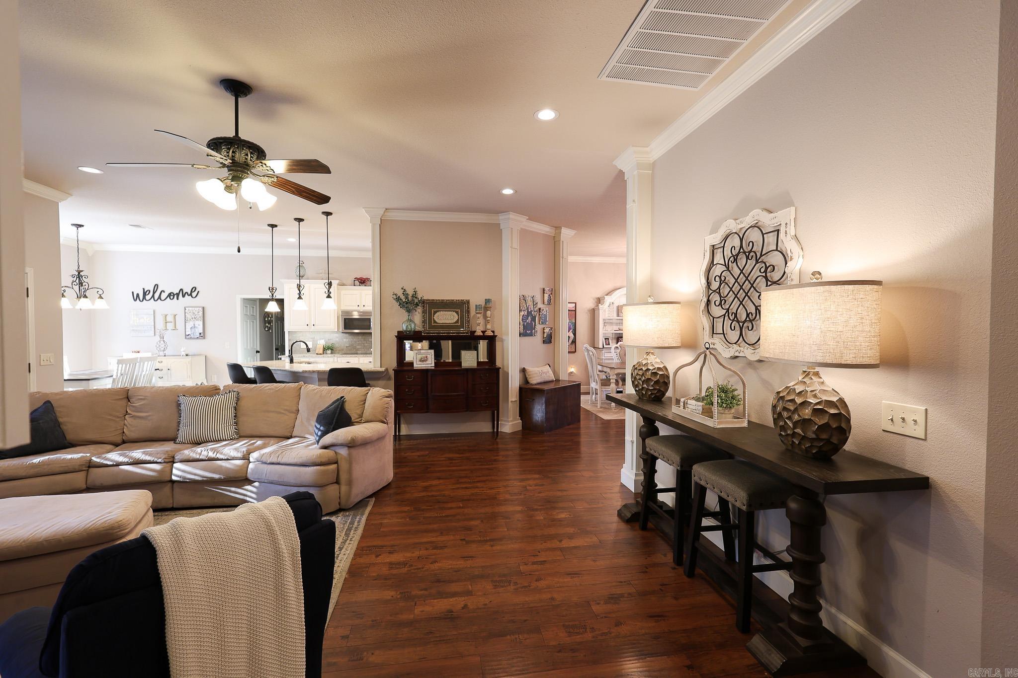 SOUTH HAMPTOPN ESTATES PH I - Residential