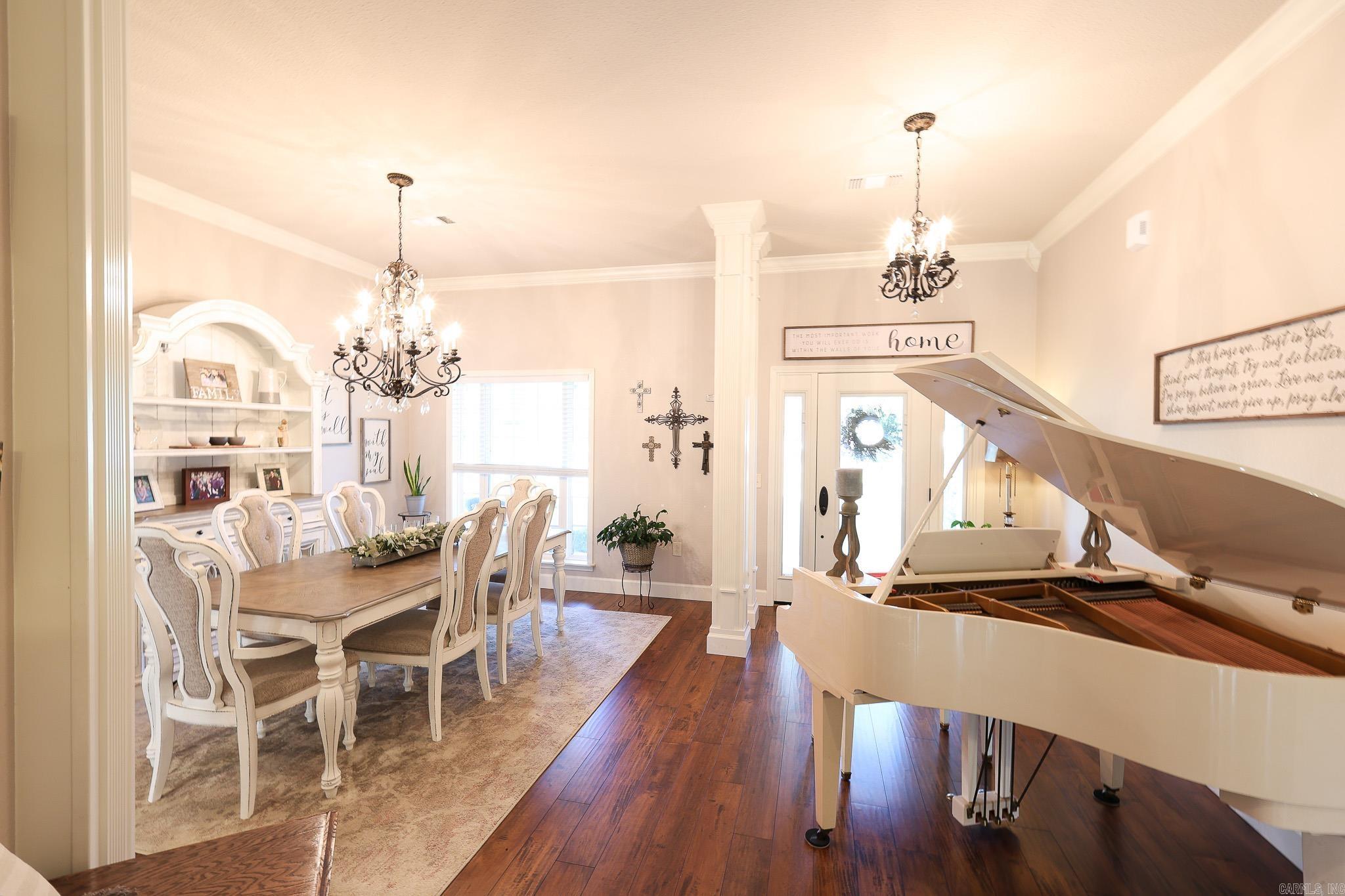 SOUTH HAMPTOPN ESTATES PH I - Residential