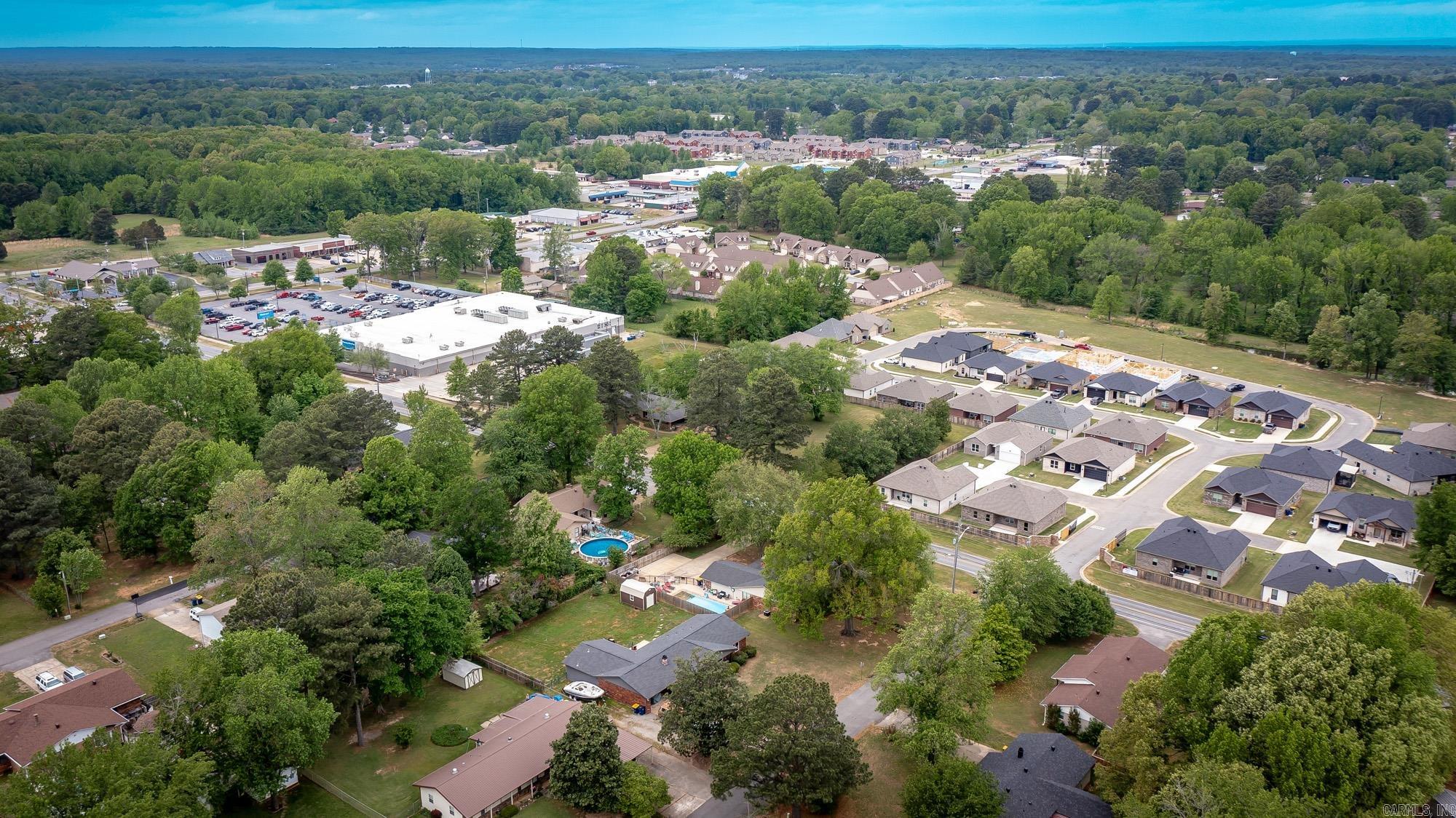 PINEWOOD ESTATES - Residential