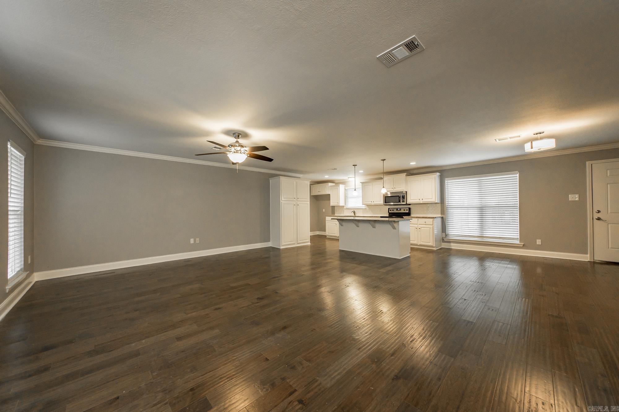 PINEWOOD ESTATES - Residential