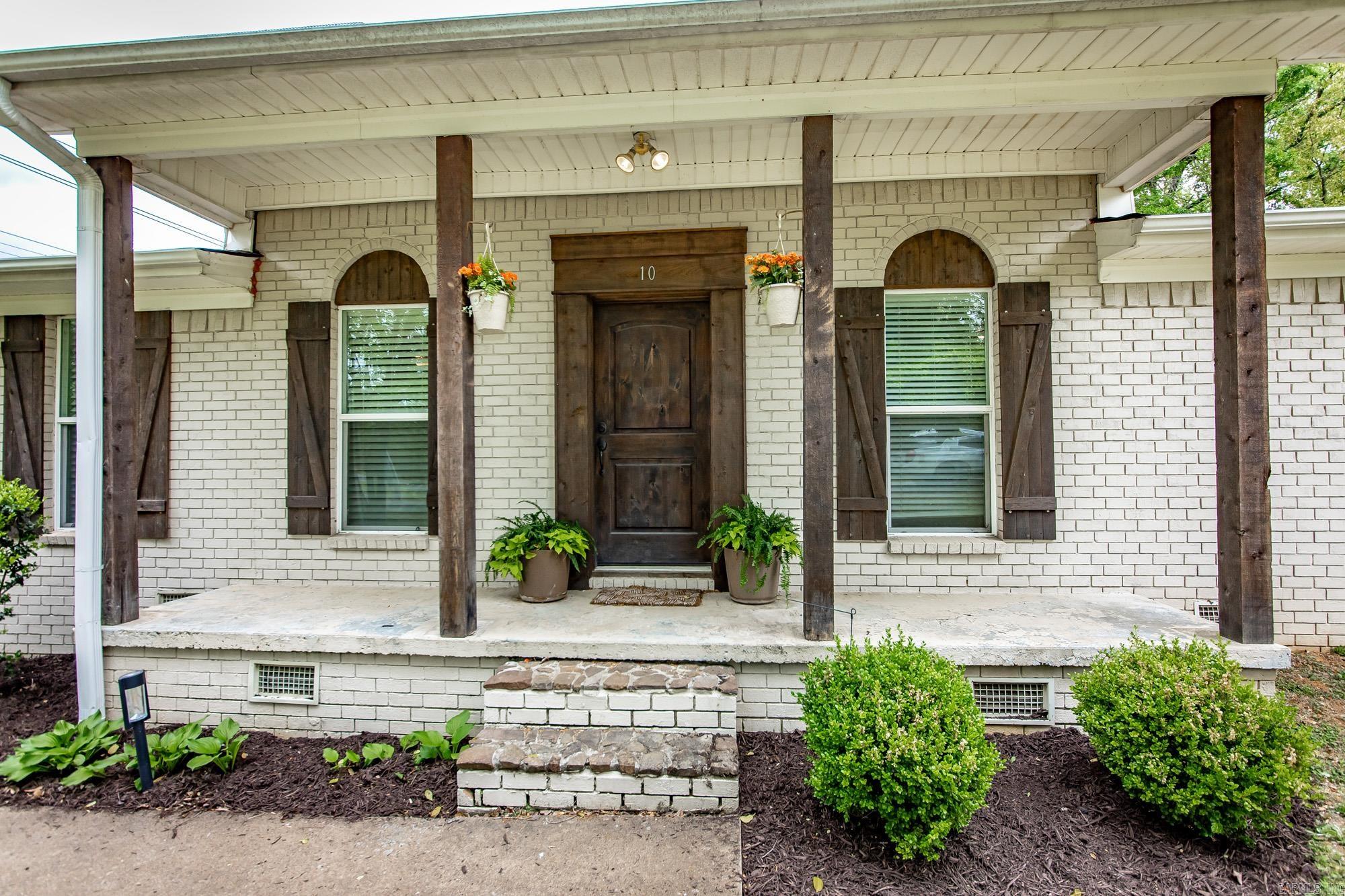 PINEWOOD ESTATES - Residential