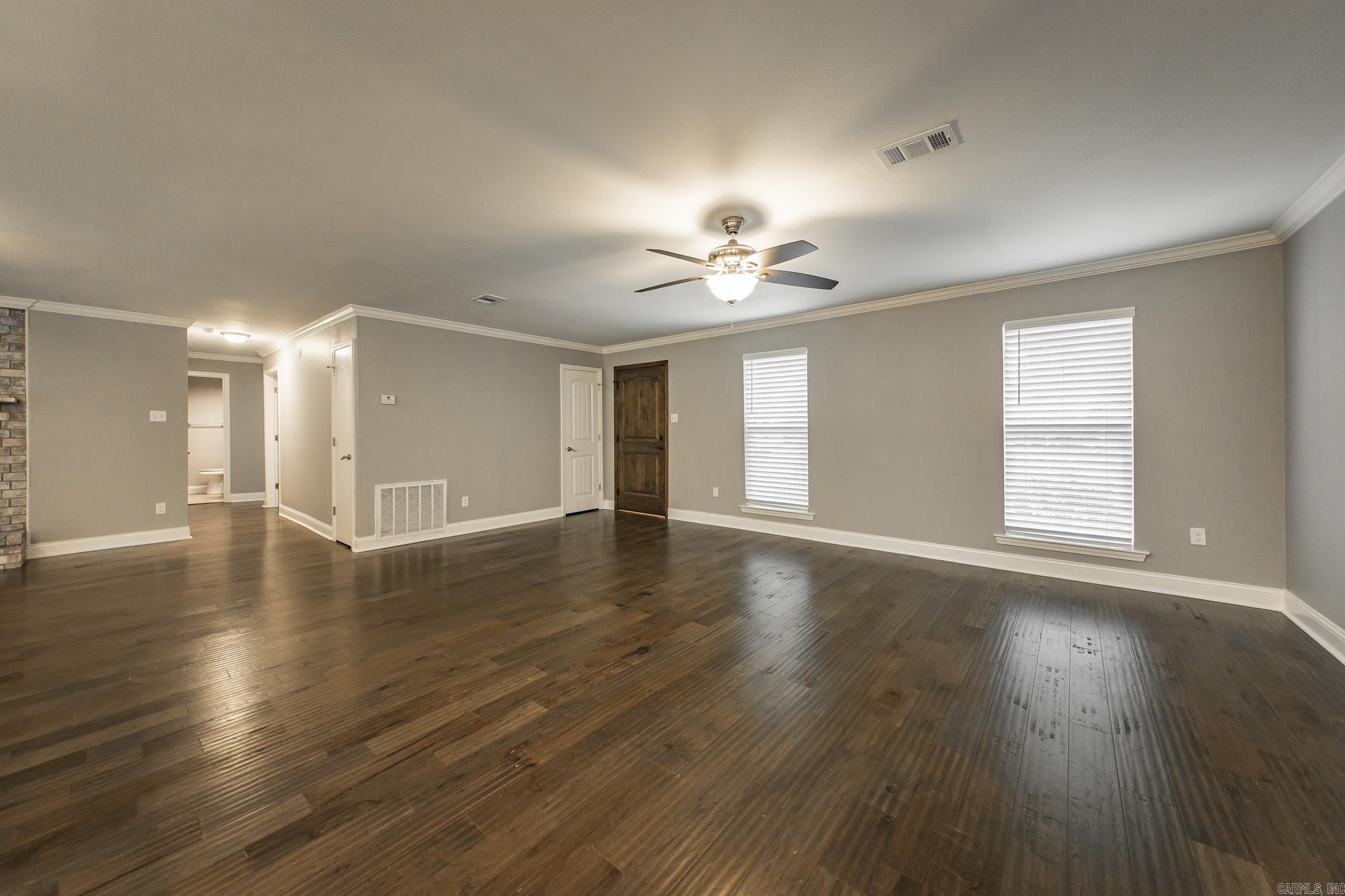 PINEWOOD ESTATES - Residential