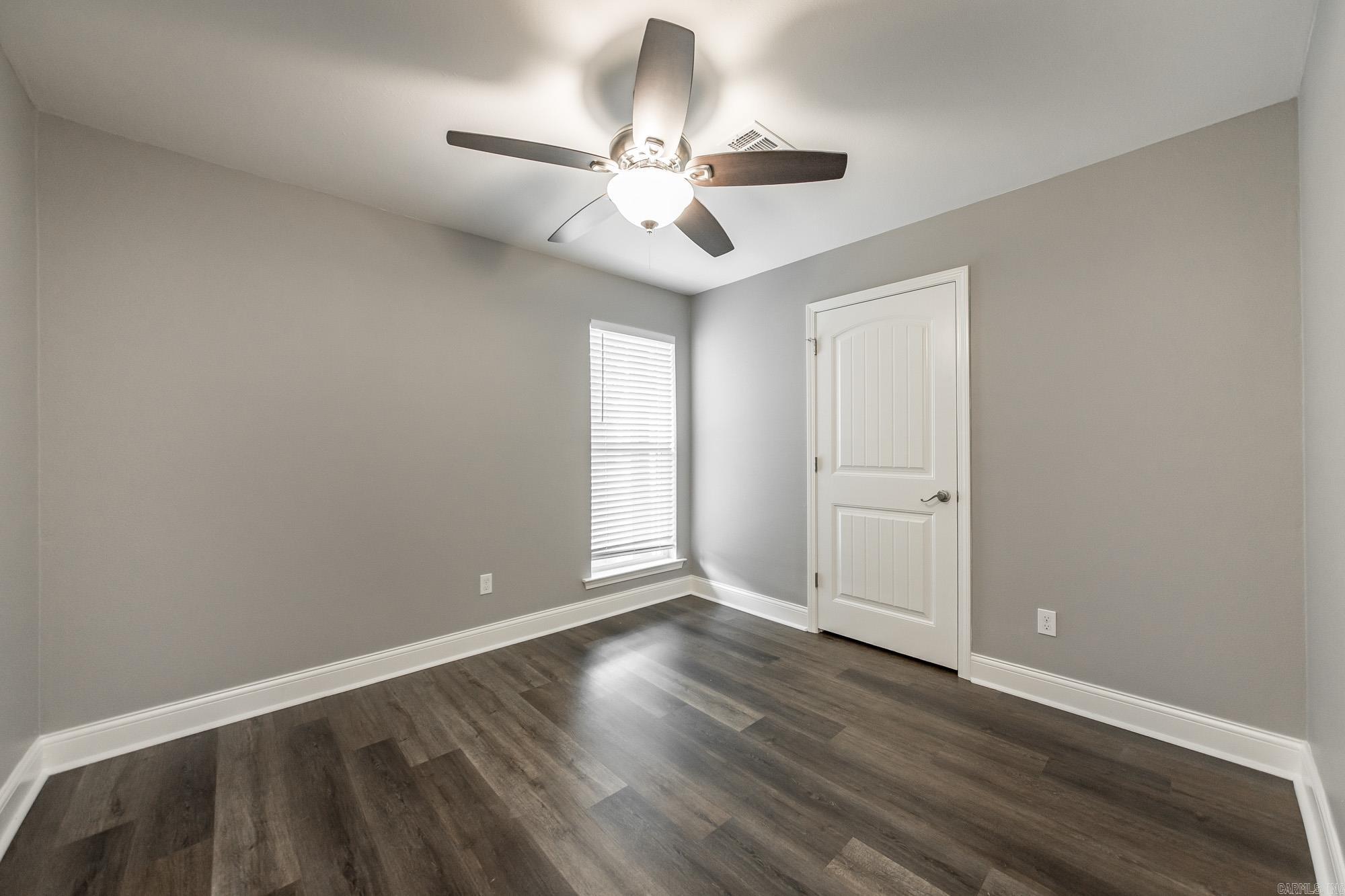 PINEWOOD ESTATES - Residential