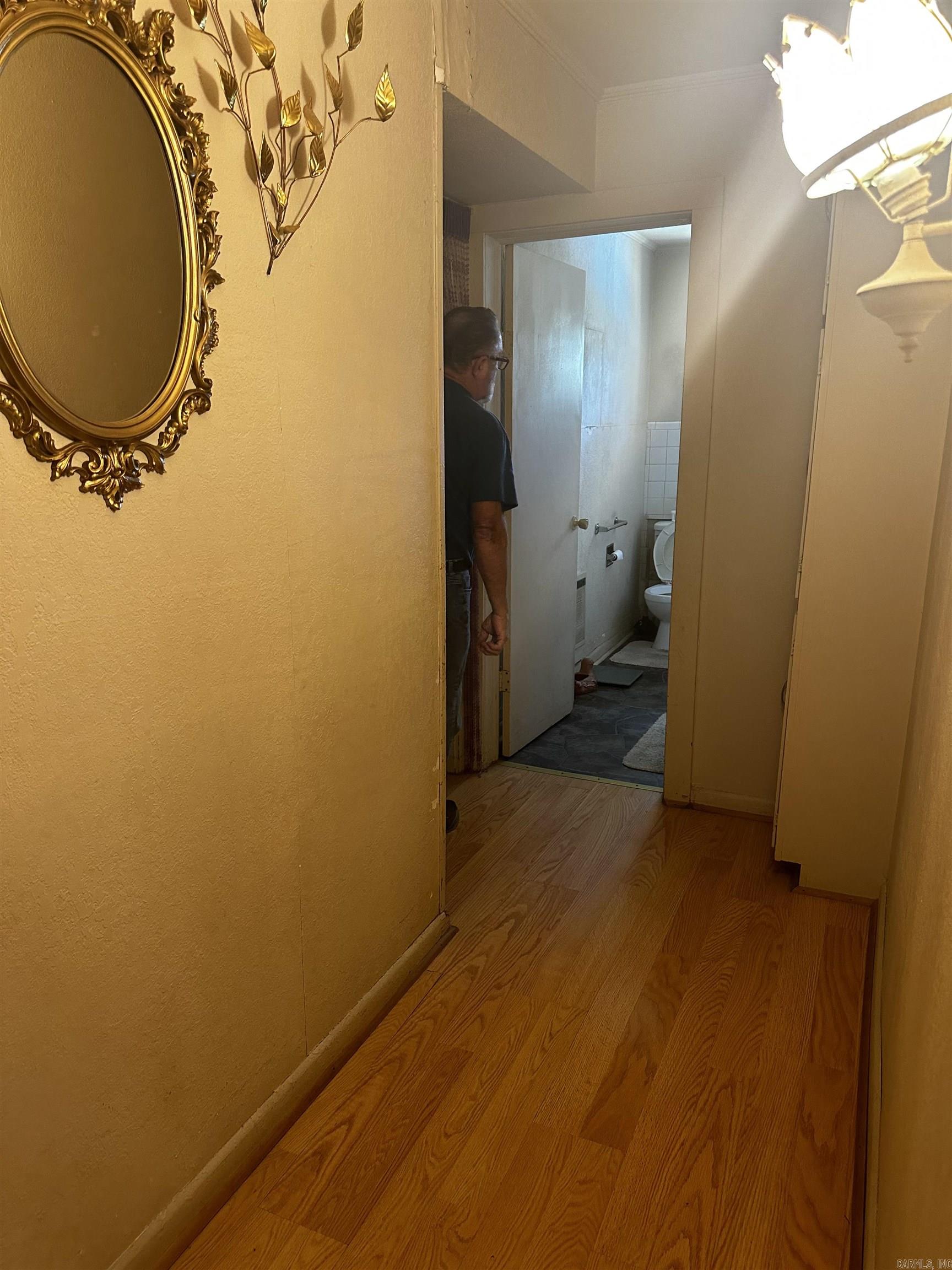 Castleberry K & L - Commercial Sale