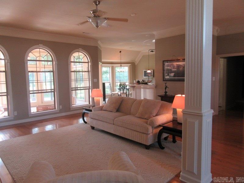 COUNTRY CLUB OF ARK THE - Residential