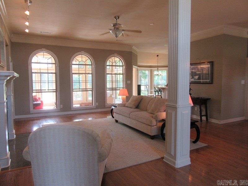 COUNTRY CLUB OF ARK THE - Residential