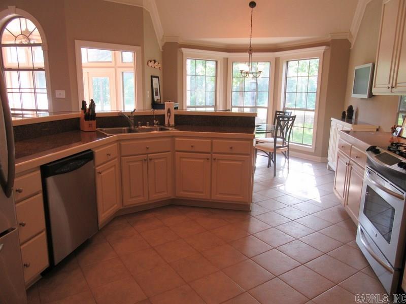 COUNTRY CLUB OF ARK THE - Residential