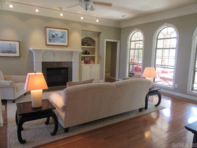 COUNTRY CLUB OF ARK THE - Residential