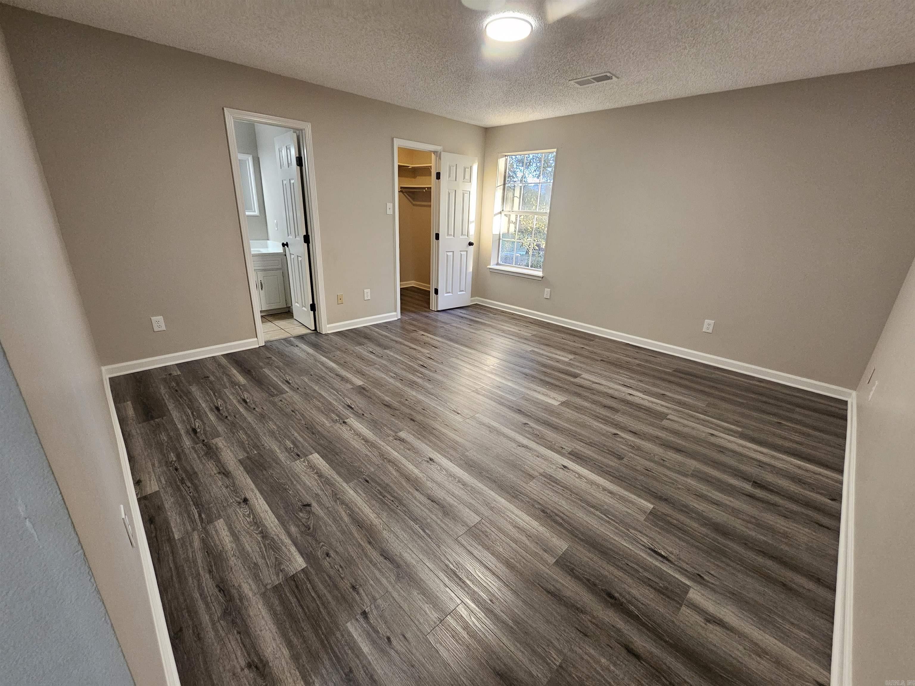 ROBINWOOD - Residential