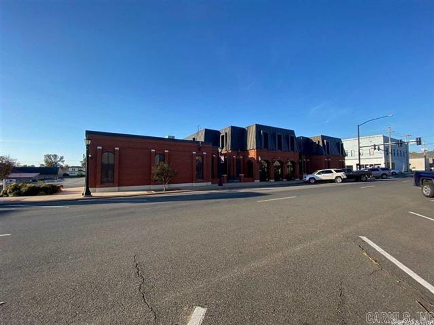 Leased before Listed. 500sqft office space. Call for more details.