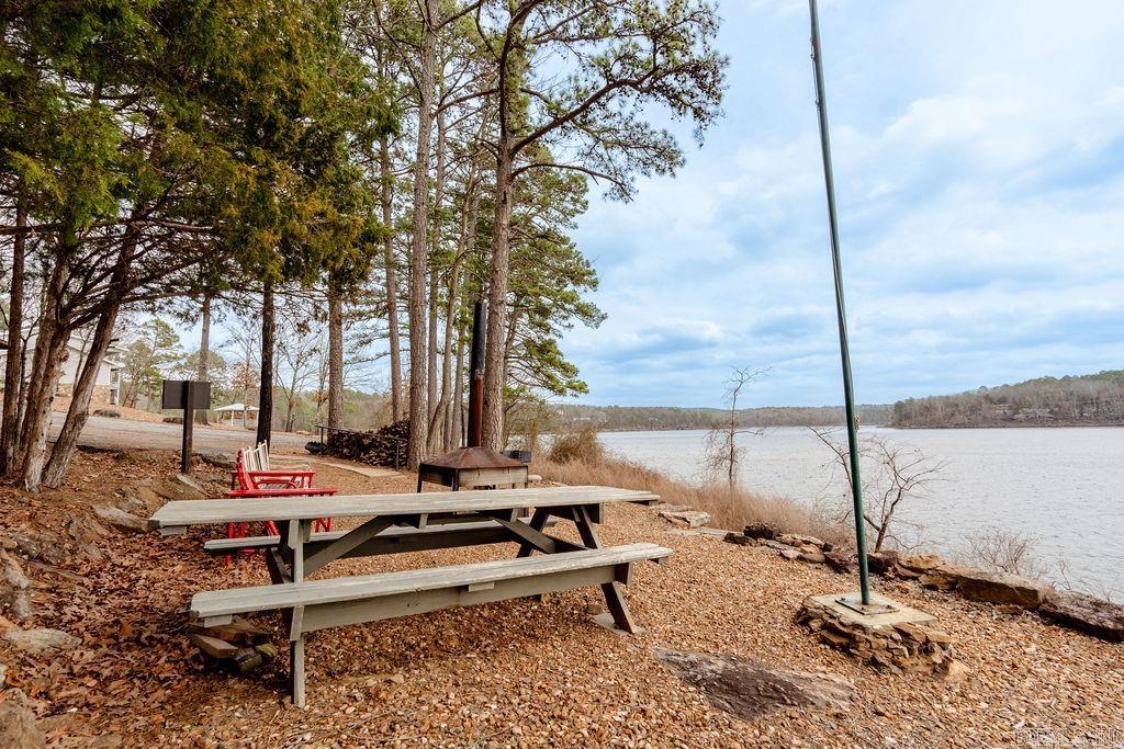 BELMONT ACRES - LAKE - Residential