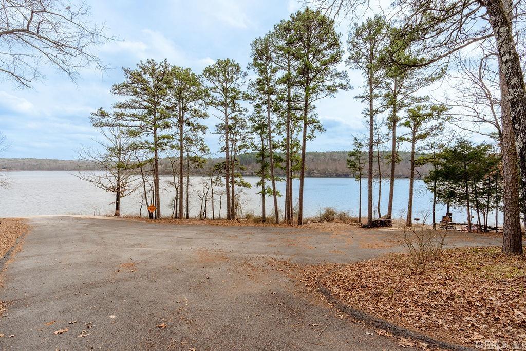 BELMONT ACRES - LAKE - Residential
