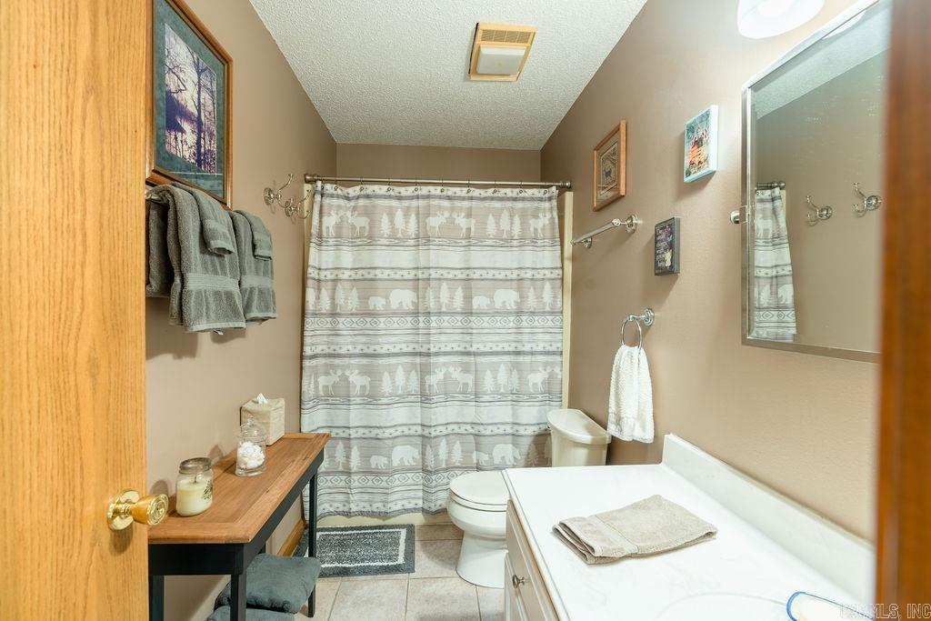 BELMONT ACRES - LAKE - Residential