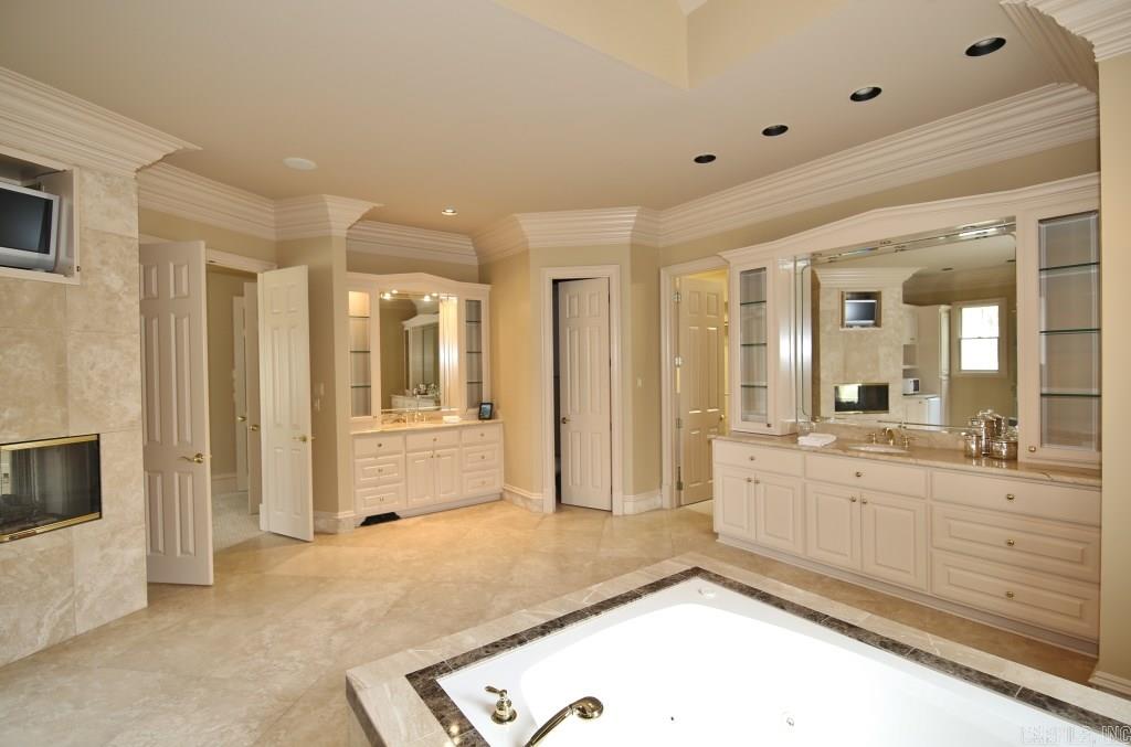 CHENAL VALLEY BRETAGNE CIRCLE - Residential