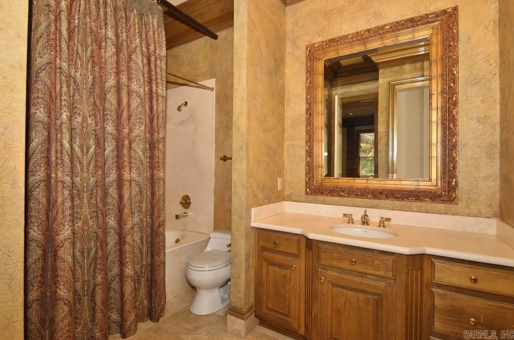 CHENAL VALLEY BRETAGNE CIRCLE - Residential