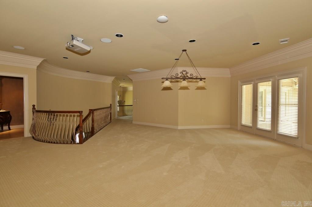 CHENAL VALLEY BRETAGNE CIRCLE - Residential