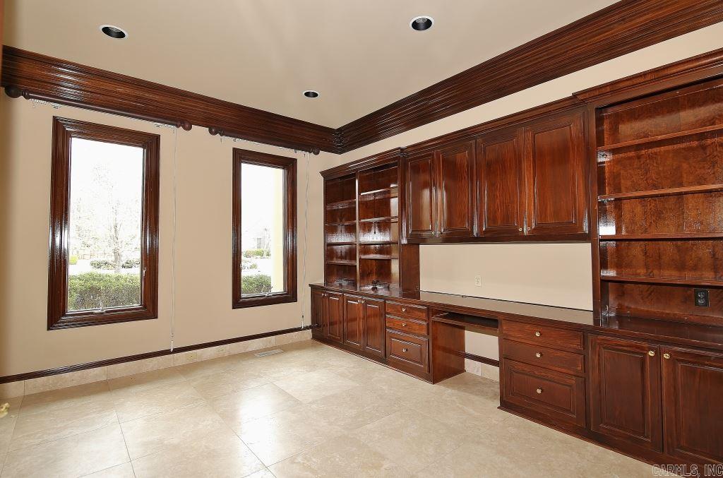 CHENAL VALLEY BRETAGNE CIRCLE - Residential