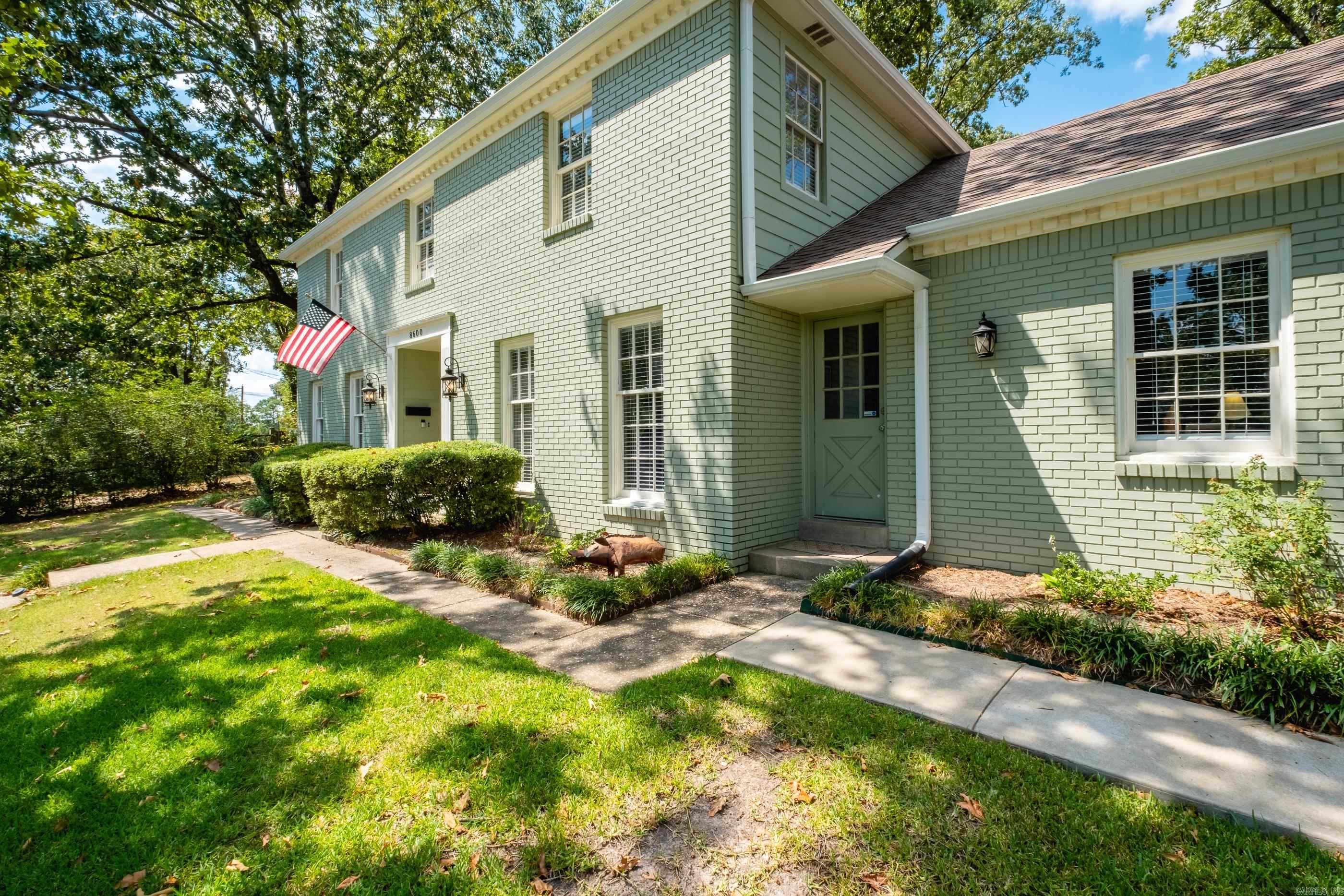 Leawood Manor 1st - Residential