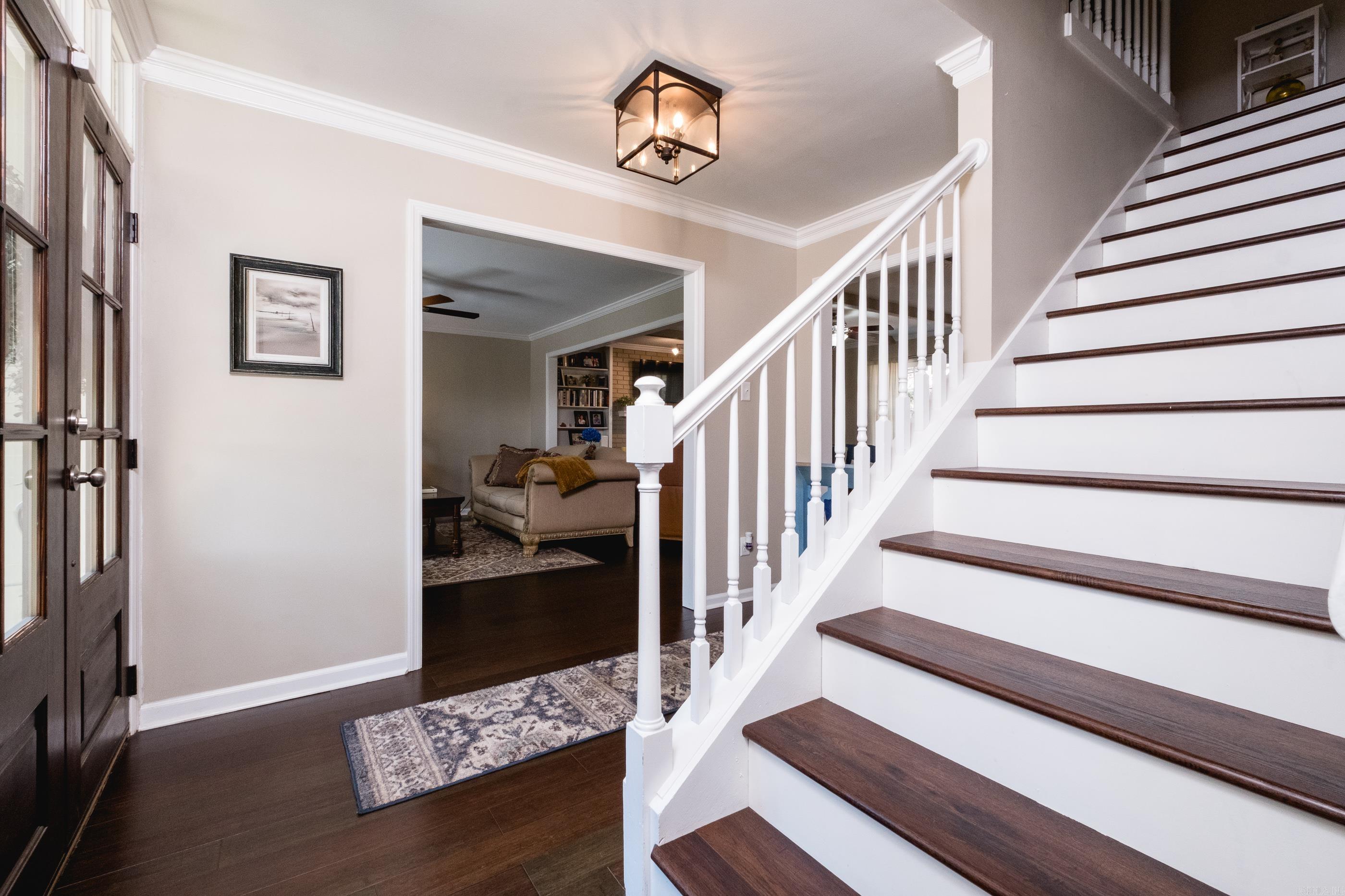 Leawood Manor 1st - Residential