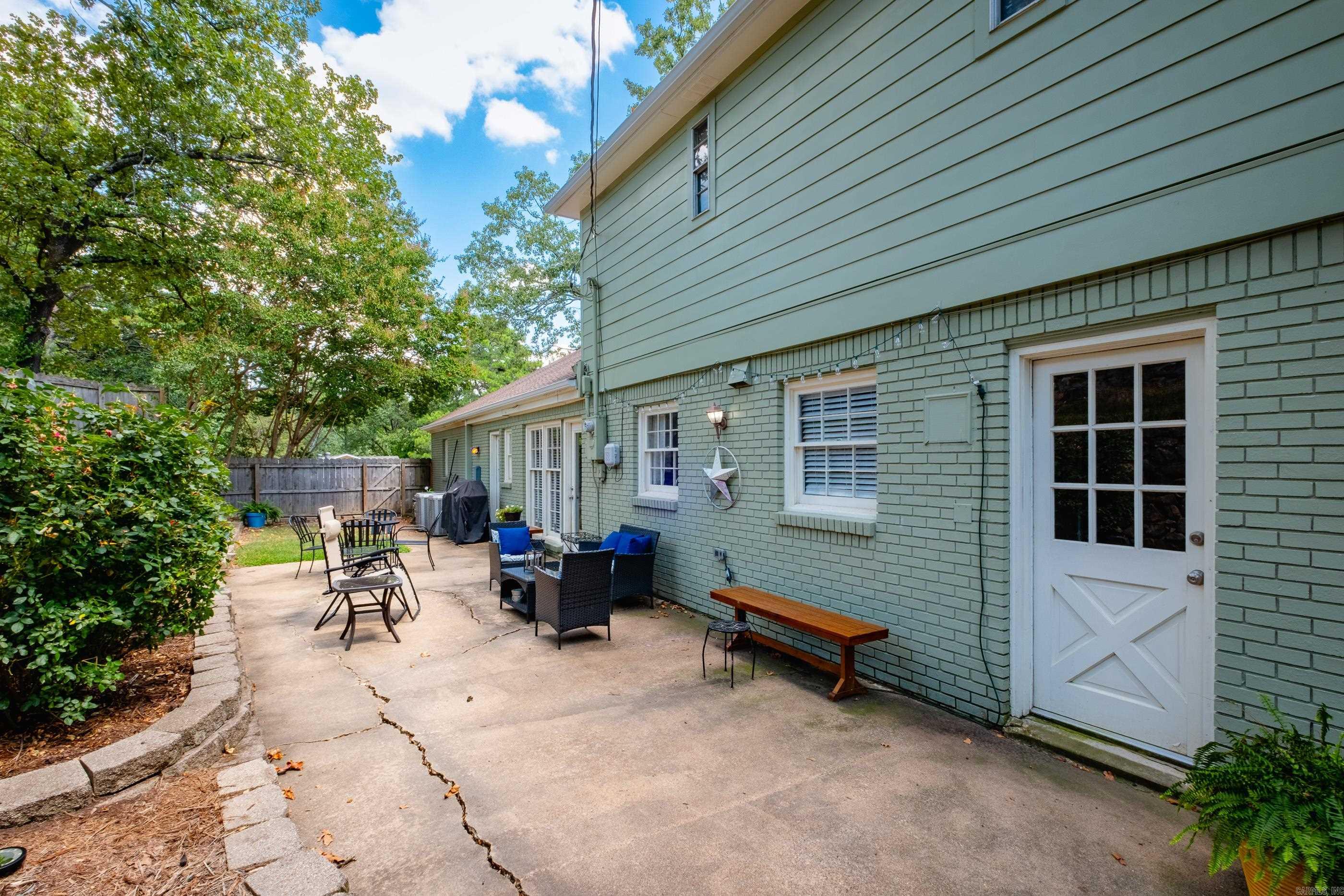 Leawood Manor 1st - Residential