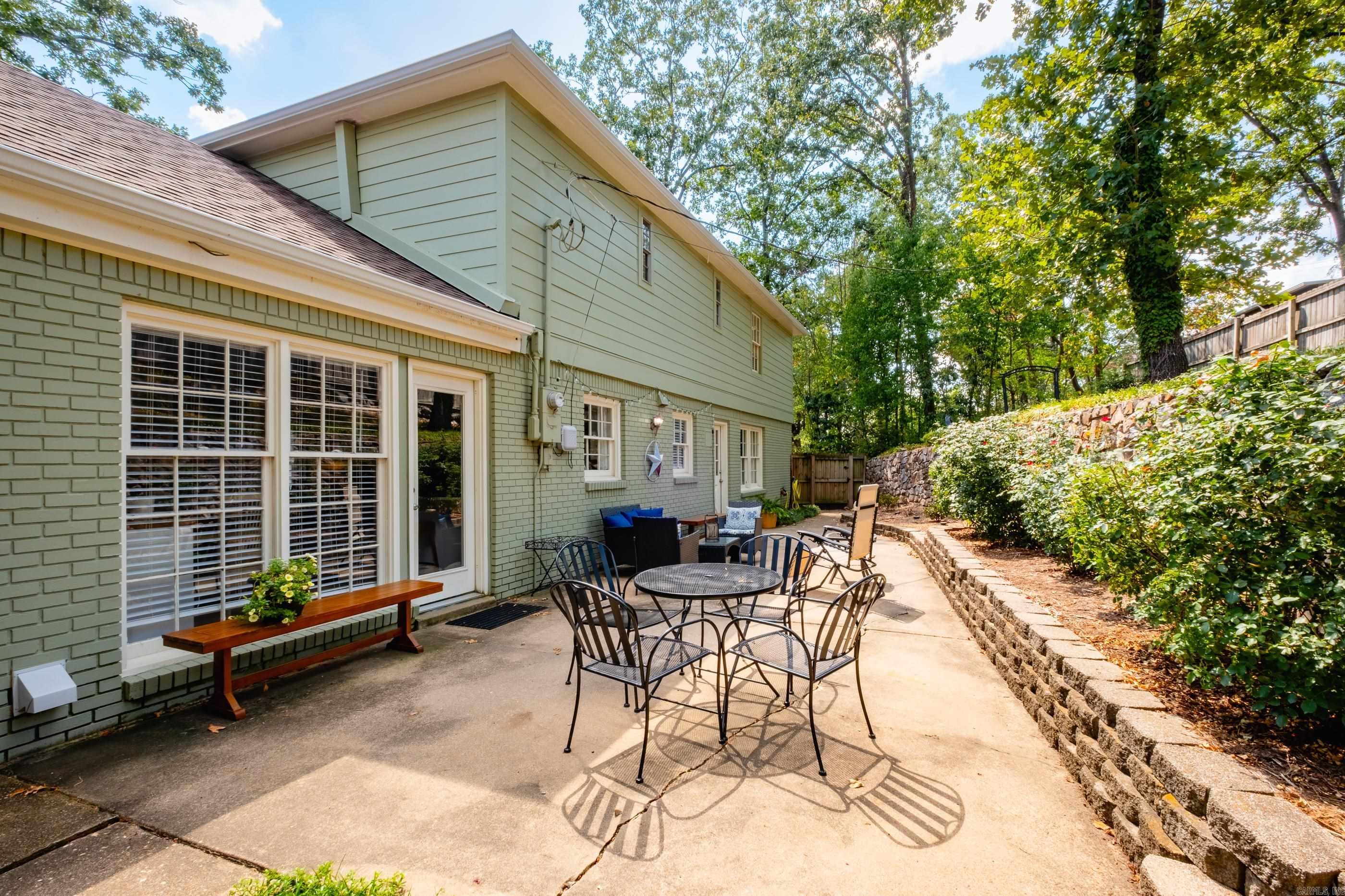 Leawood Manor 1st - Residential