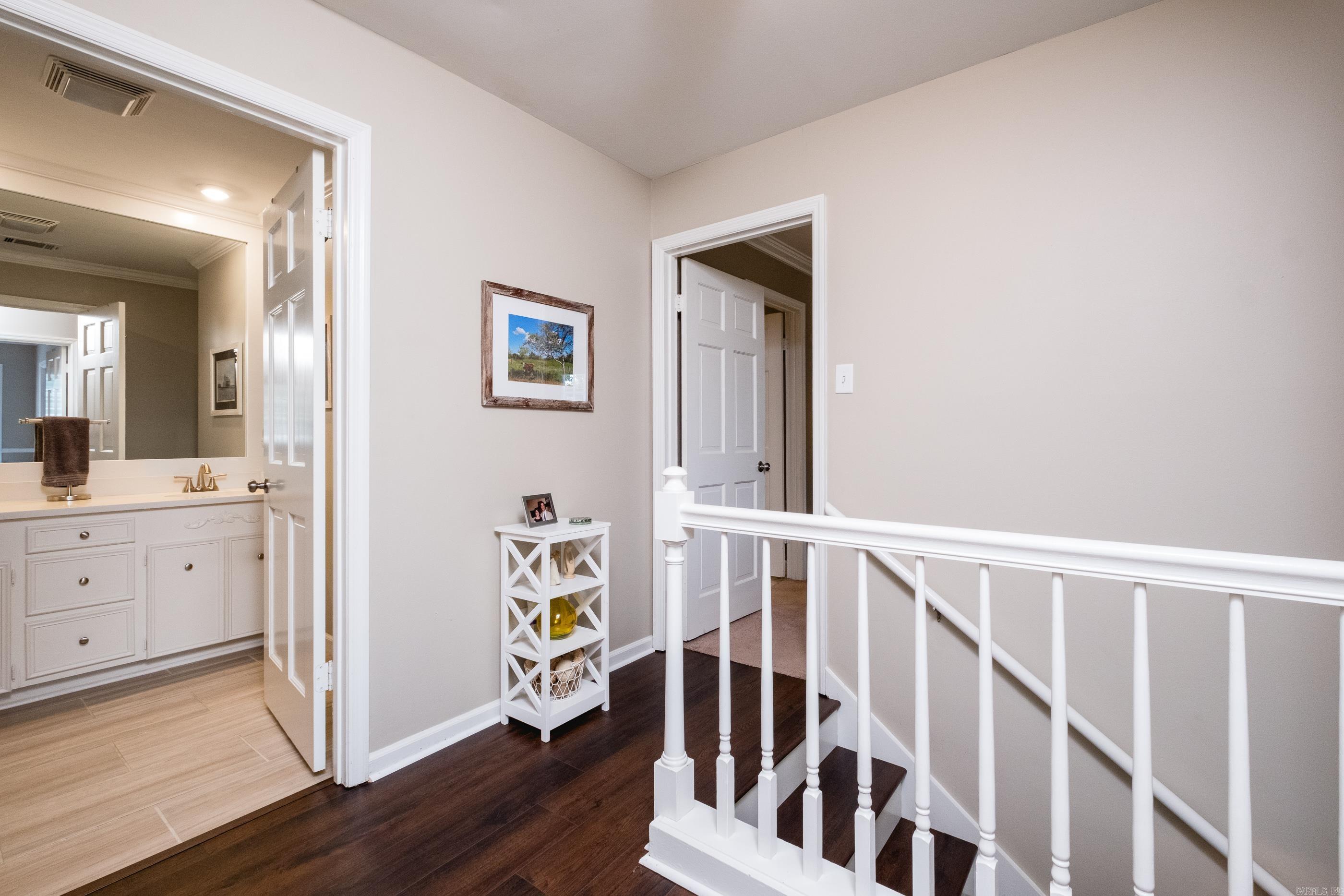 Leawood Manor 1st - Residential