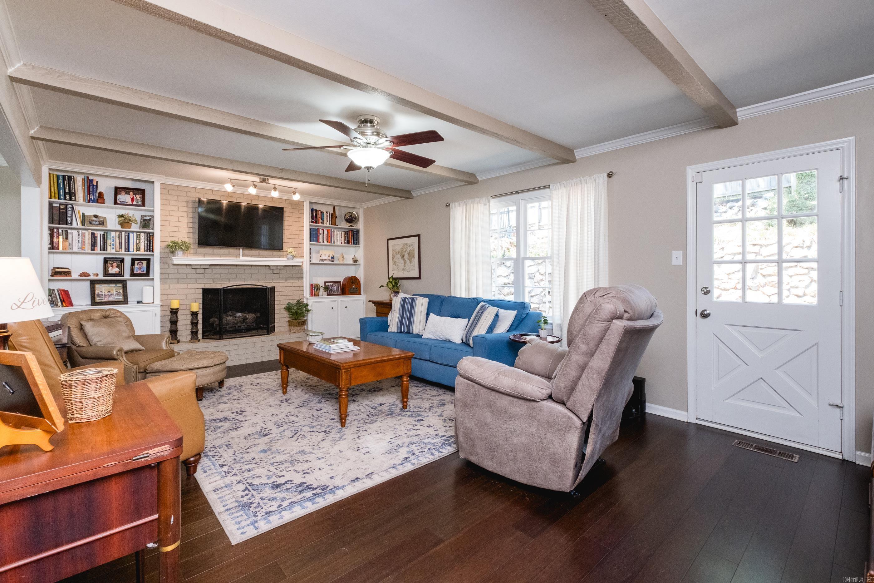 Leawood Manor 1st - Residential