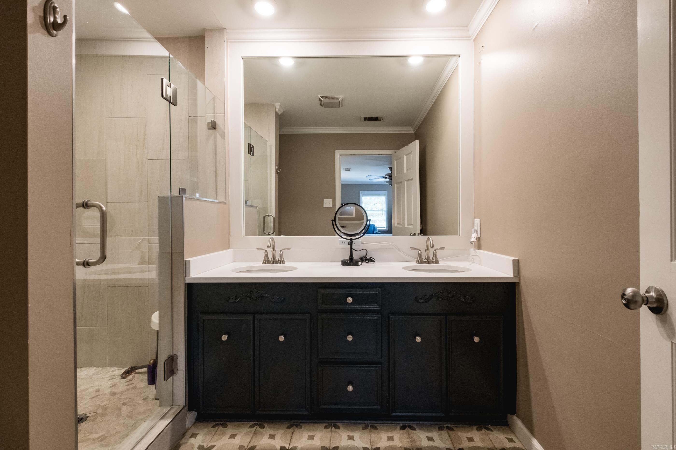 Leawood Manor 1st - Residential