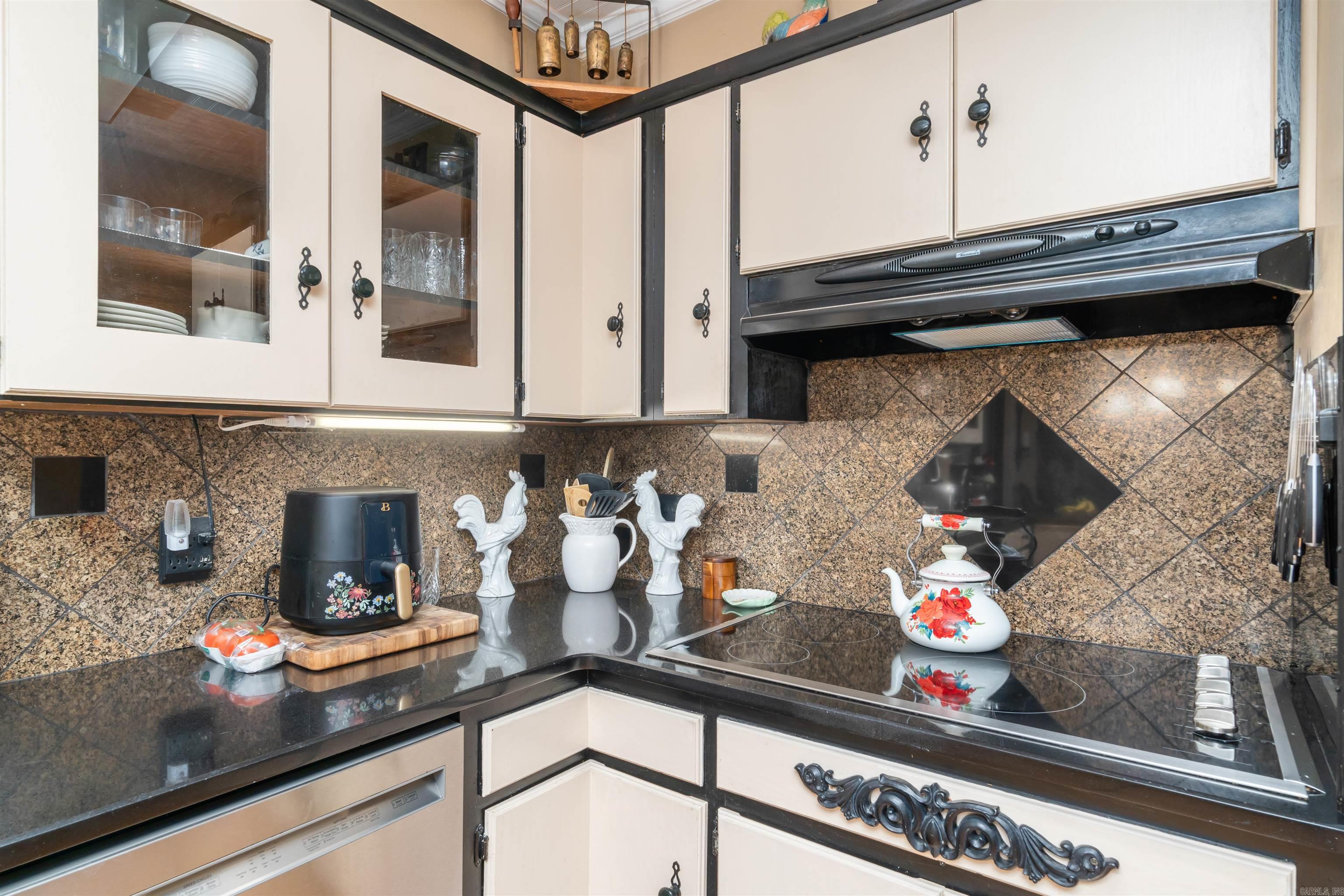 CASTILLO - Residential