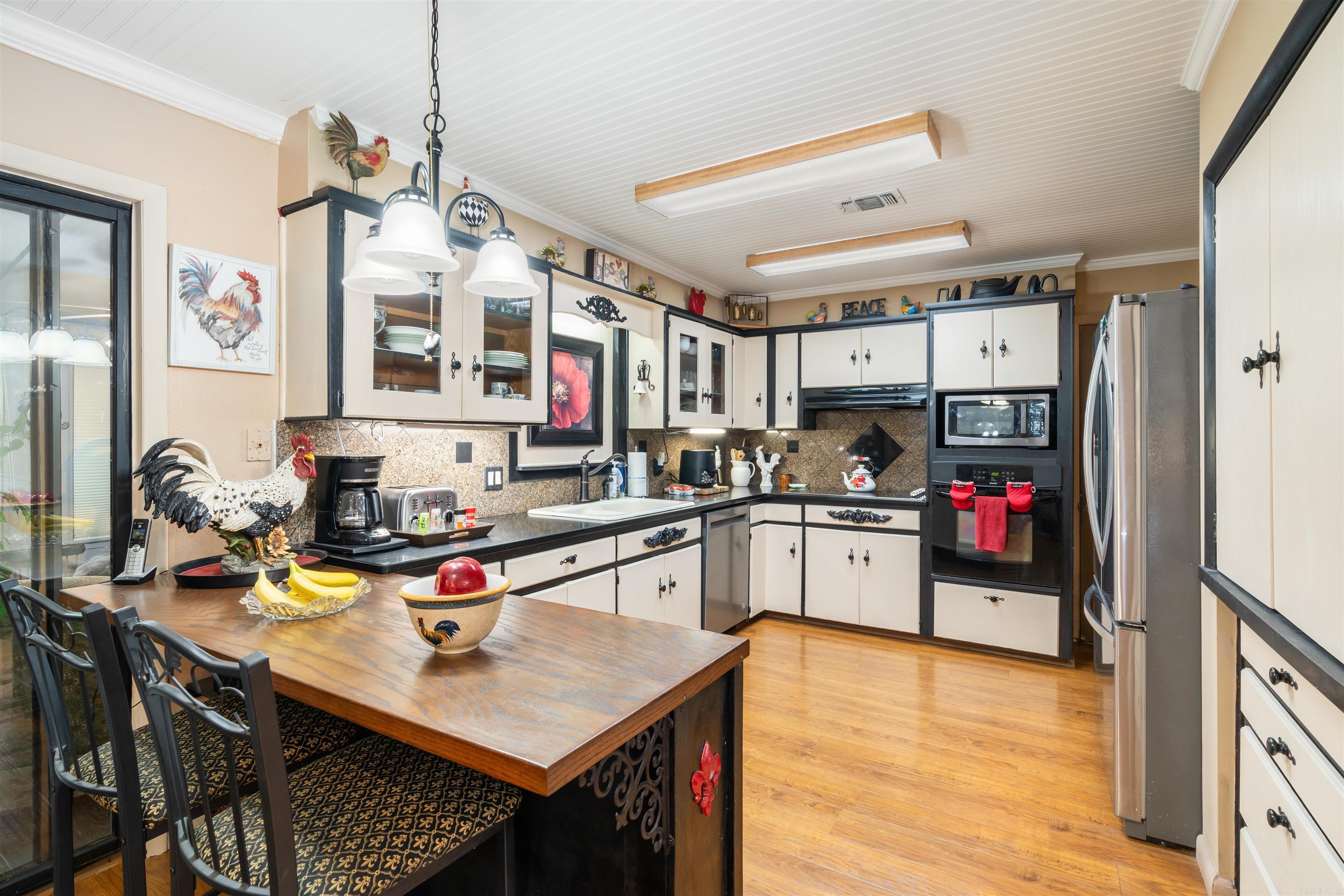 CASTILLO - Residential