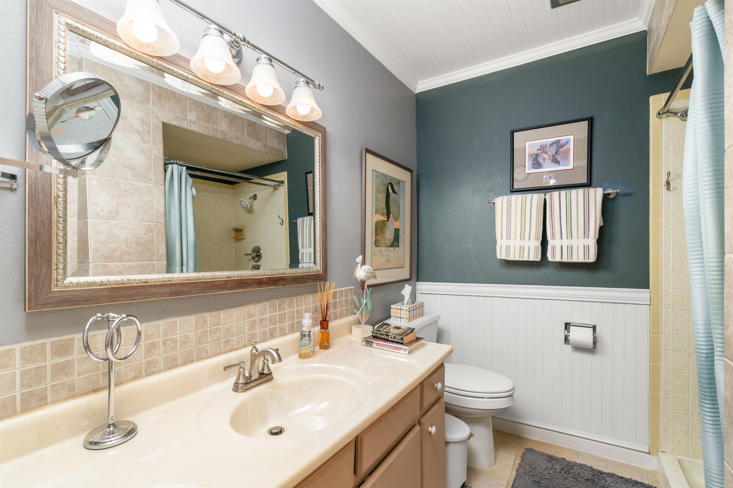 CASTILLO - Residential