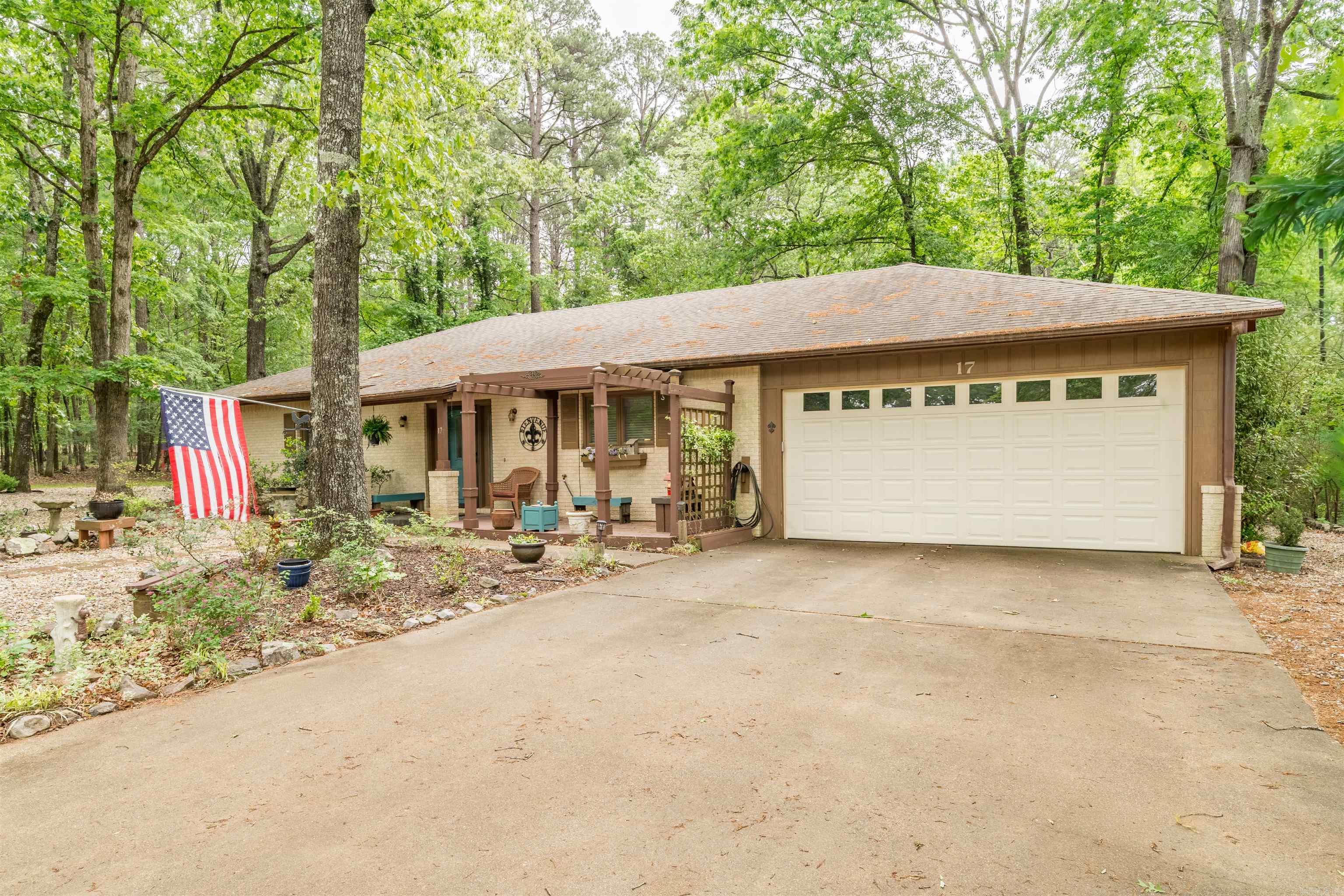 CASTILLO - Residential