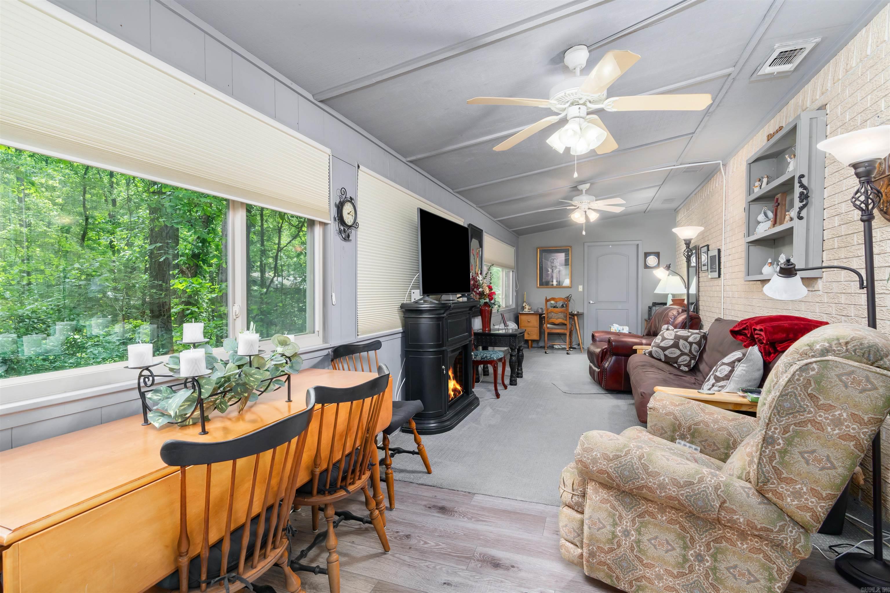 CASTILLO - Residential