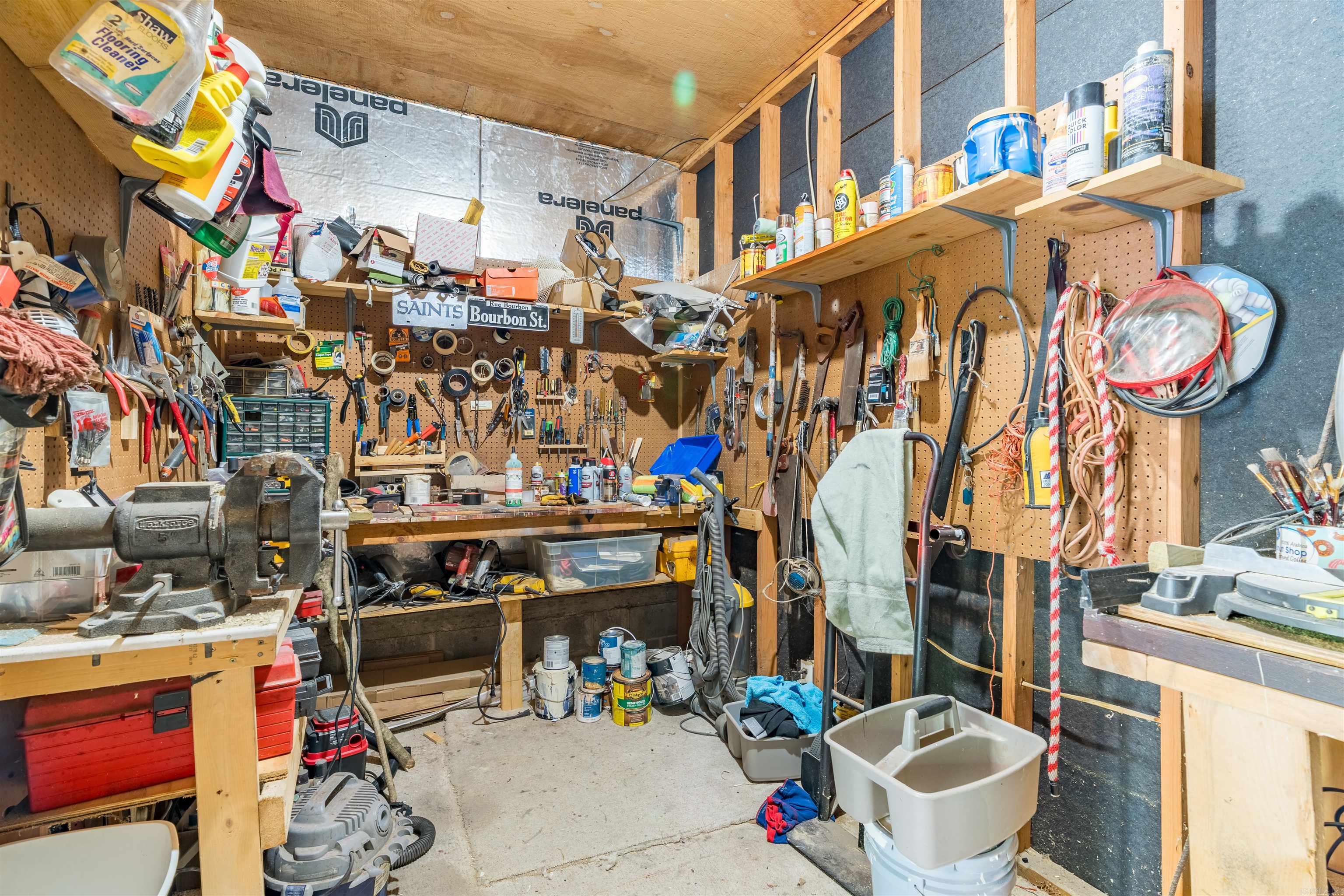 CASTILLO - Residential